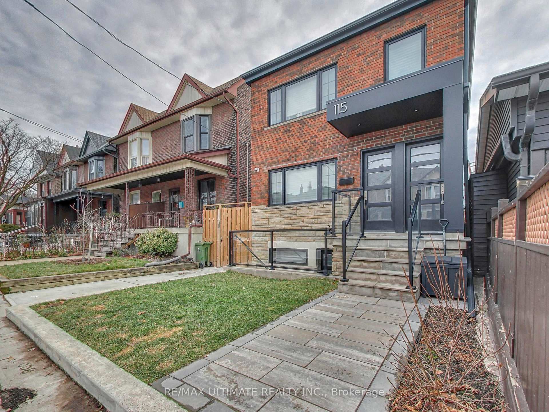 115 Wallace Avenue Unit Apt #1, Bloor West Village / Swansea, ON M6H 1T8 - Photo 1