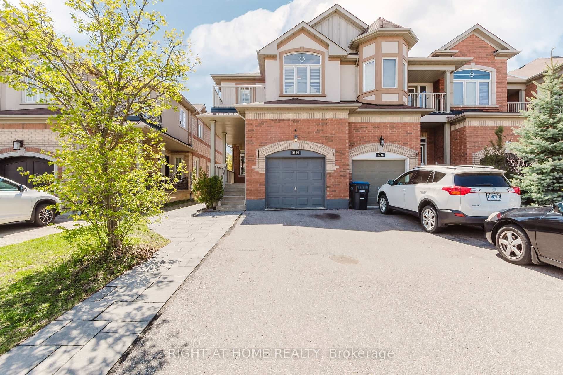 5294 Roadside Way, Mississauga, ON L5M 0H9 - Photo 1