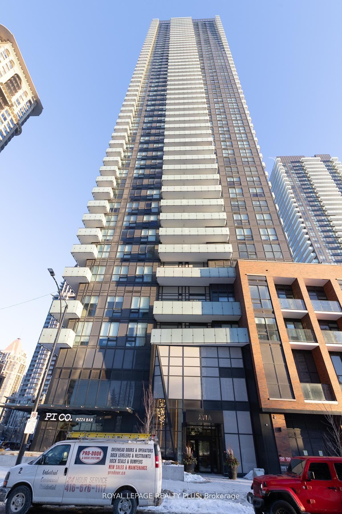 430 SQUARE ONE Drive Unit 1710, Mississauga, ON L5B 0L6 - Photo 1