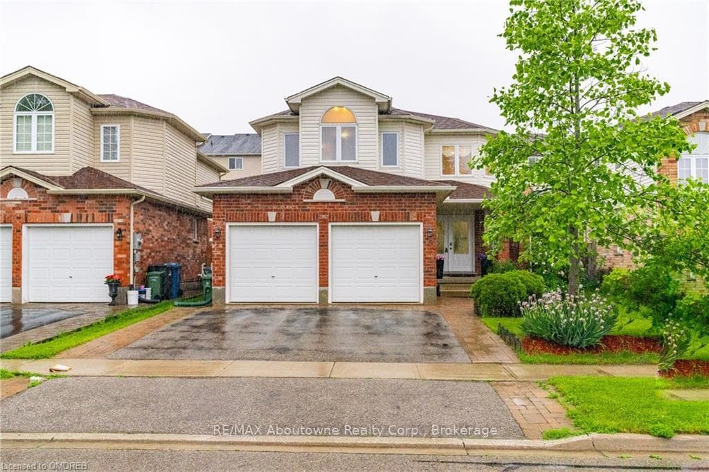 12 ZECCA Drive, Guelph