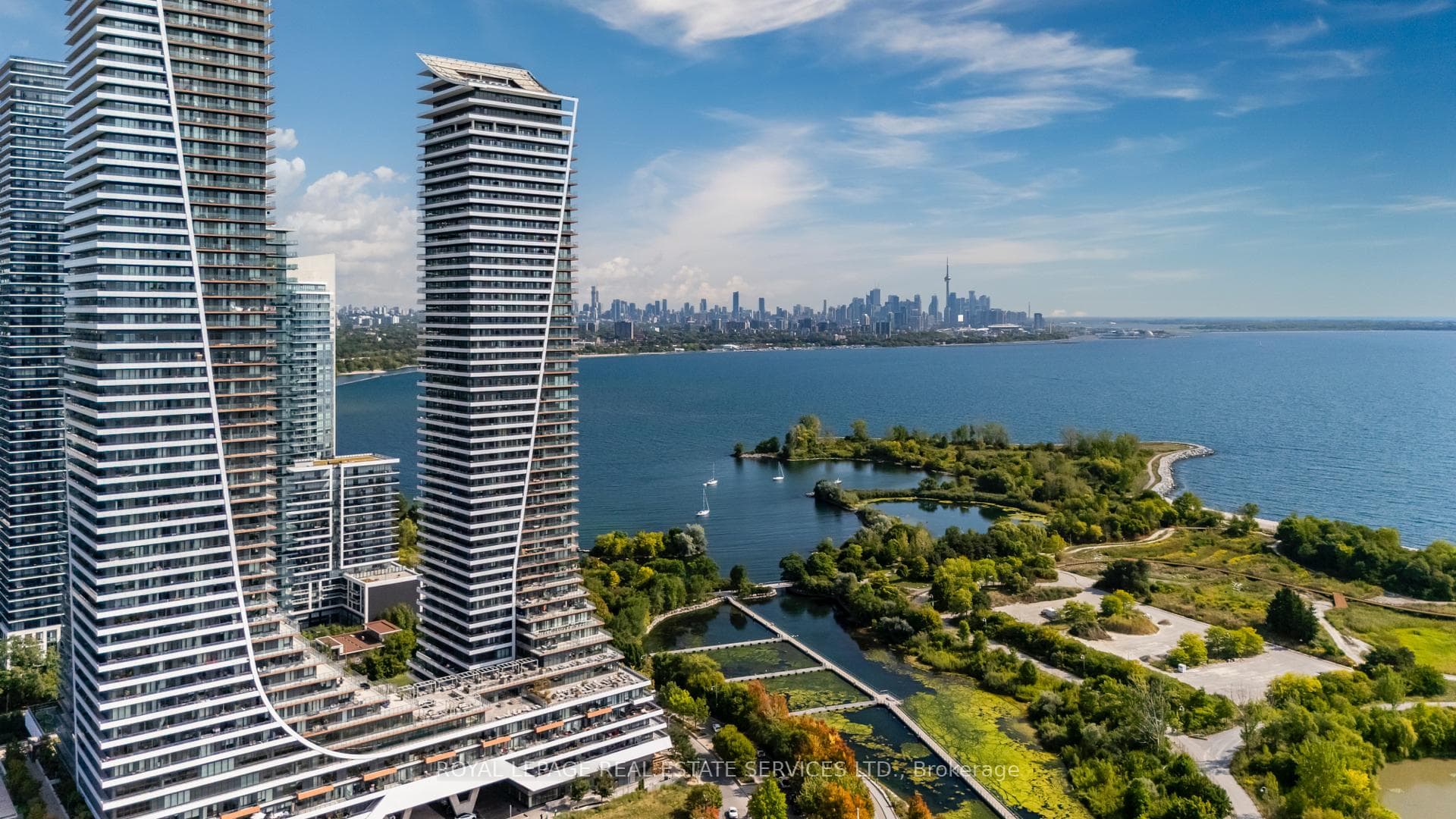 30 Shore Breeze Drive Unit 2019, Liberty Village / Parkdale / South Parkdale, ON M8V 0J1 - Photo 1
