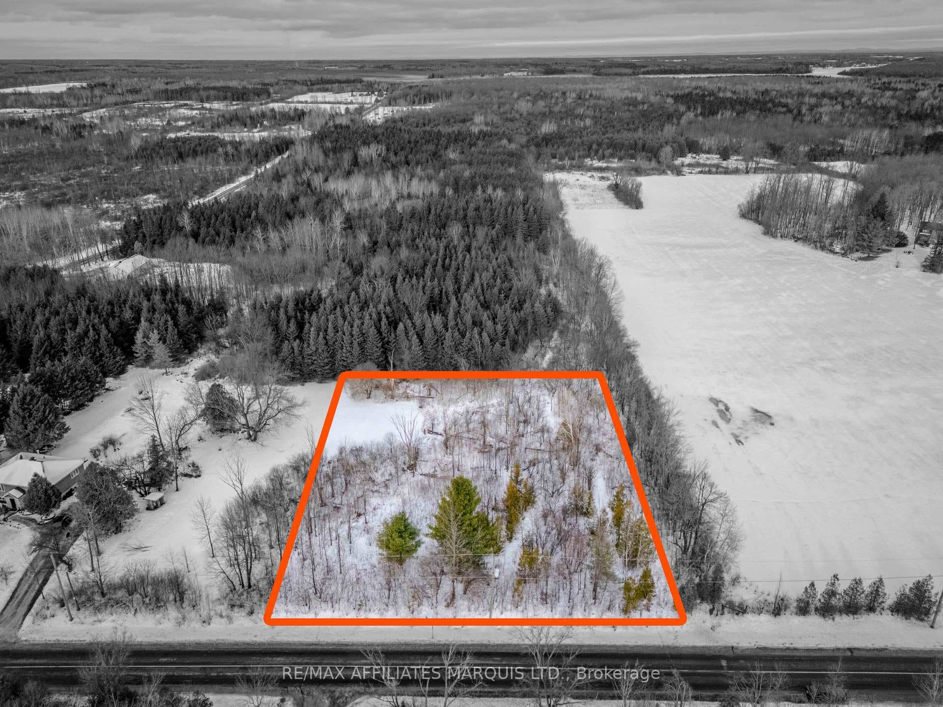 Lot lines are approximate only