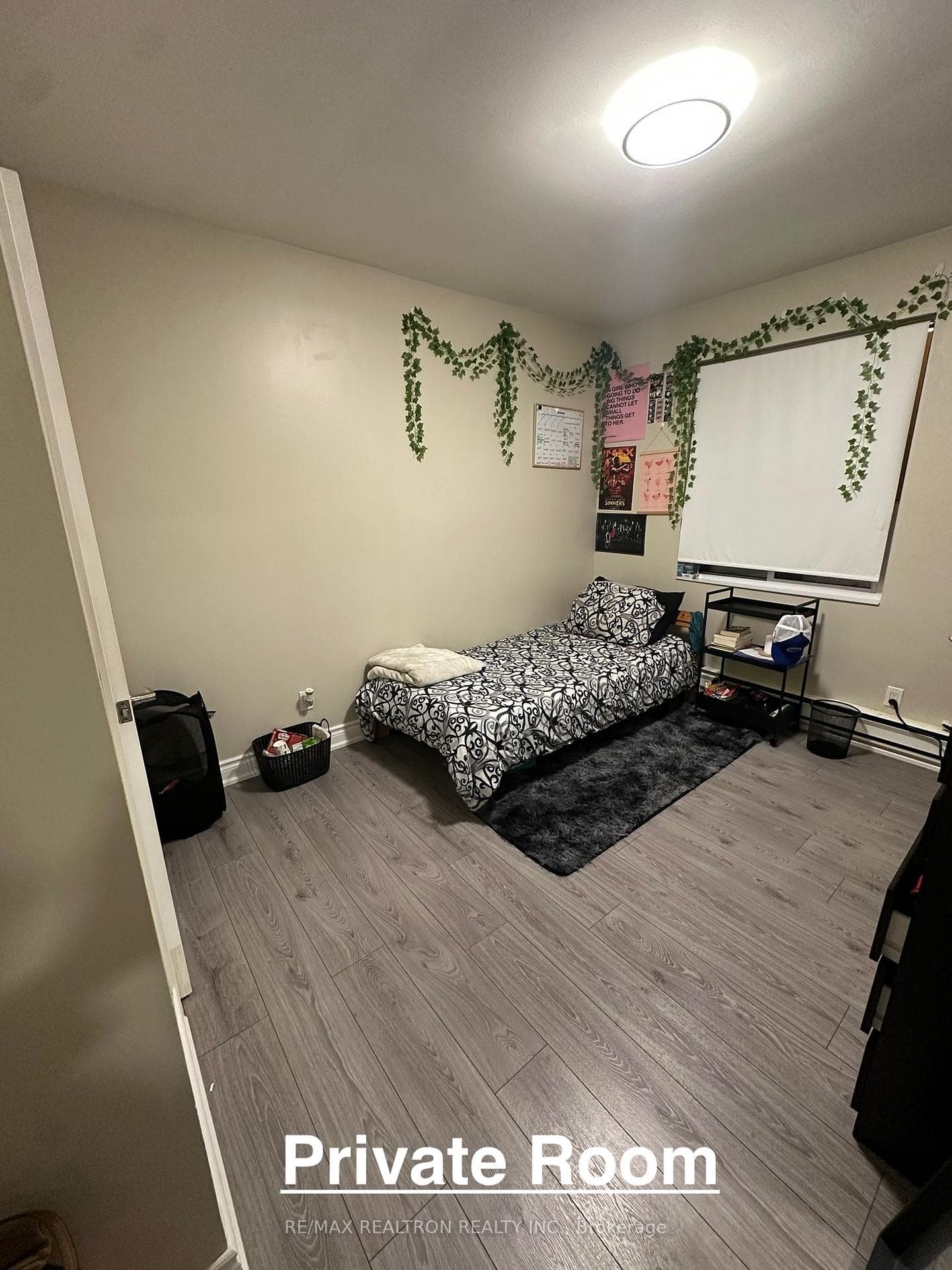PRIVATE ROOM