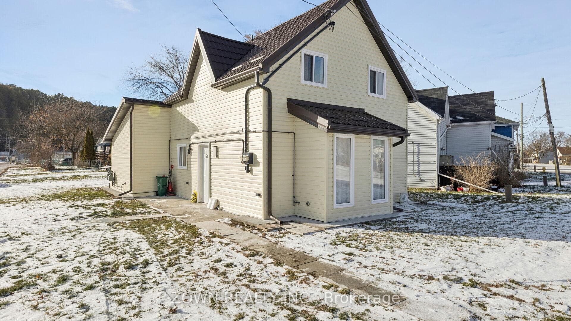26 Metcalfe Street, Quinte West, ON K8V 4C7 - Photo 1