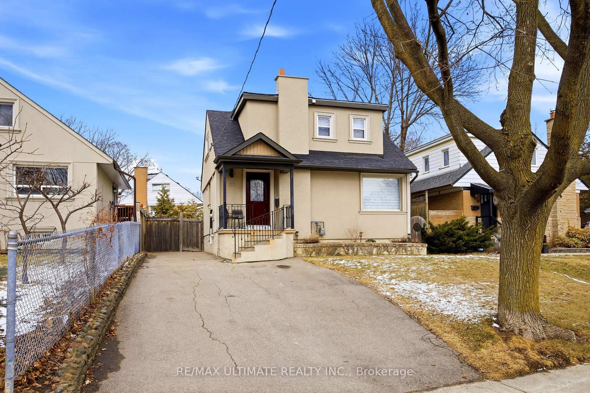 38 Clearbrooke Circle, Etobicoke (West Mall / Rexdale), ON M9W 2E4 - Photo 1