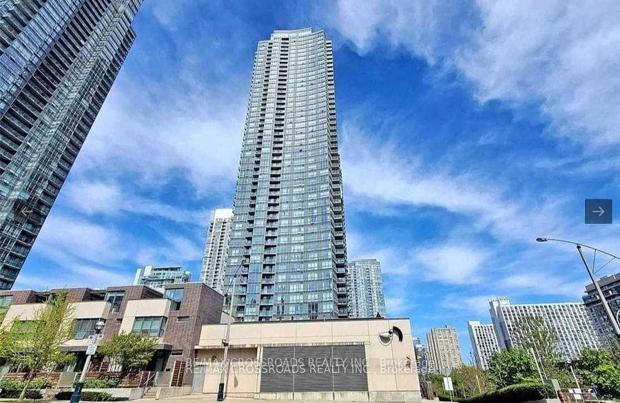 11 Brunel Court Unit 1815, Downtown Toronto / Waterfront, ON M5V 3Y3 - Photo 1