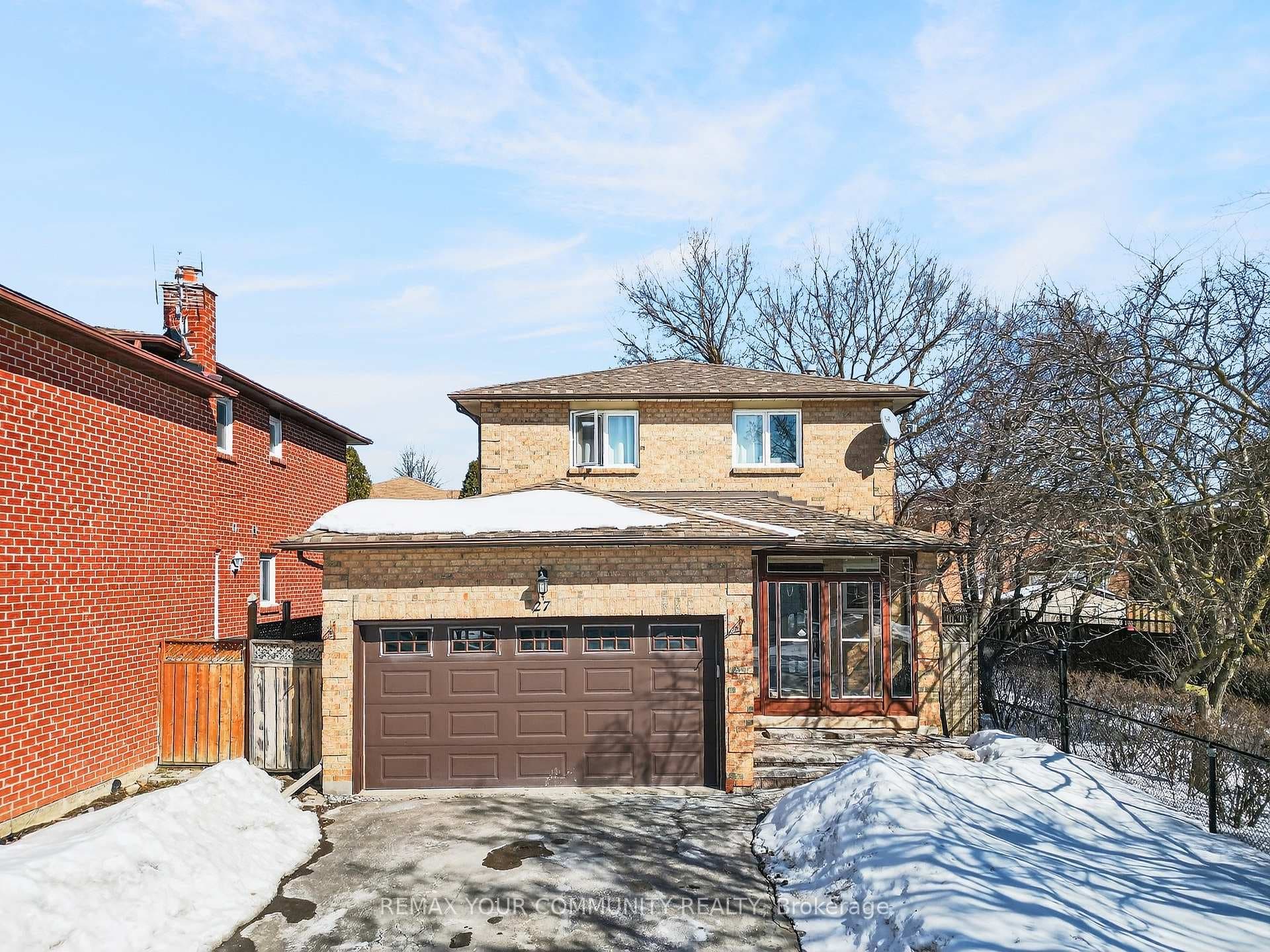27 Pugsley Avenue, Richmond Hill, ON L4C 8V2 - Photo 1