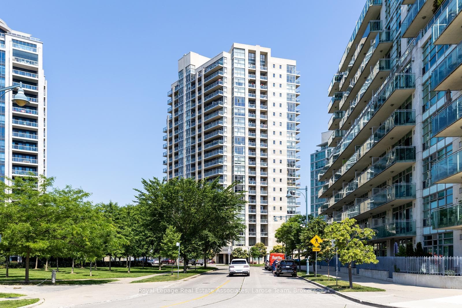 3 Marine Parade Drive Unit 1607, Toronto W06