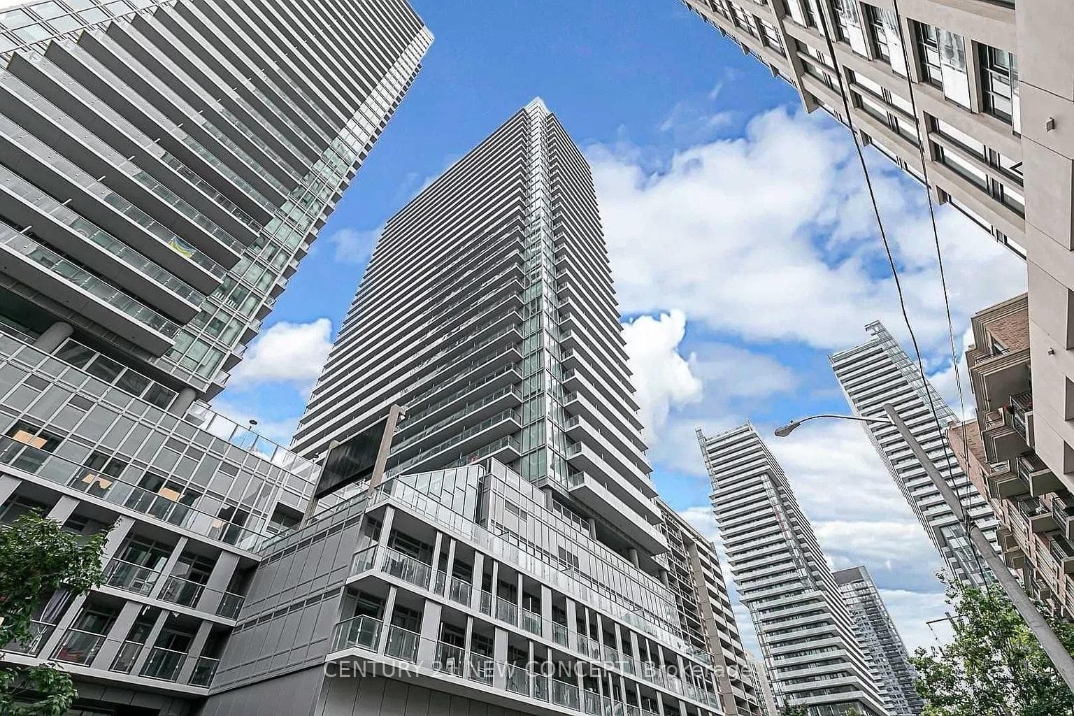 195 Redpath Avenue Unit 1013, Leaside / Davisville, ON L4P 0E4 - Photo 1