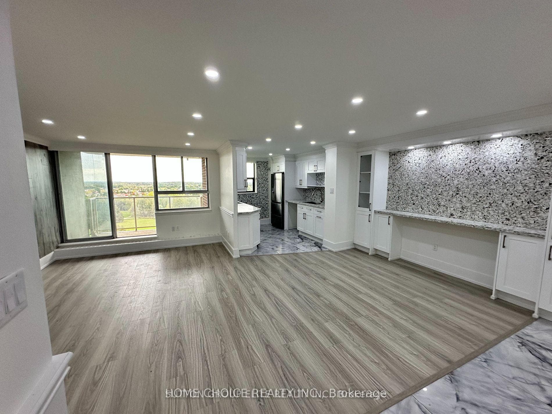 100 Wingarden Court Unit 1006, Toronto E11