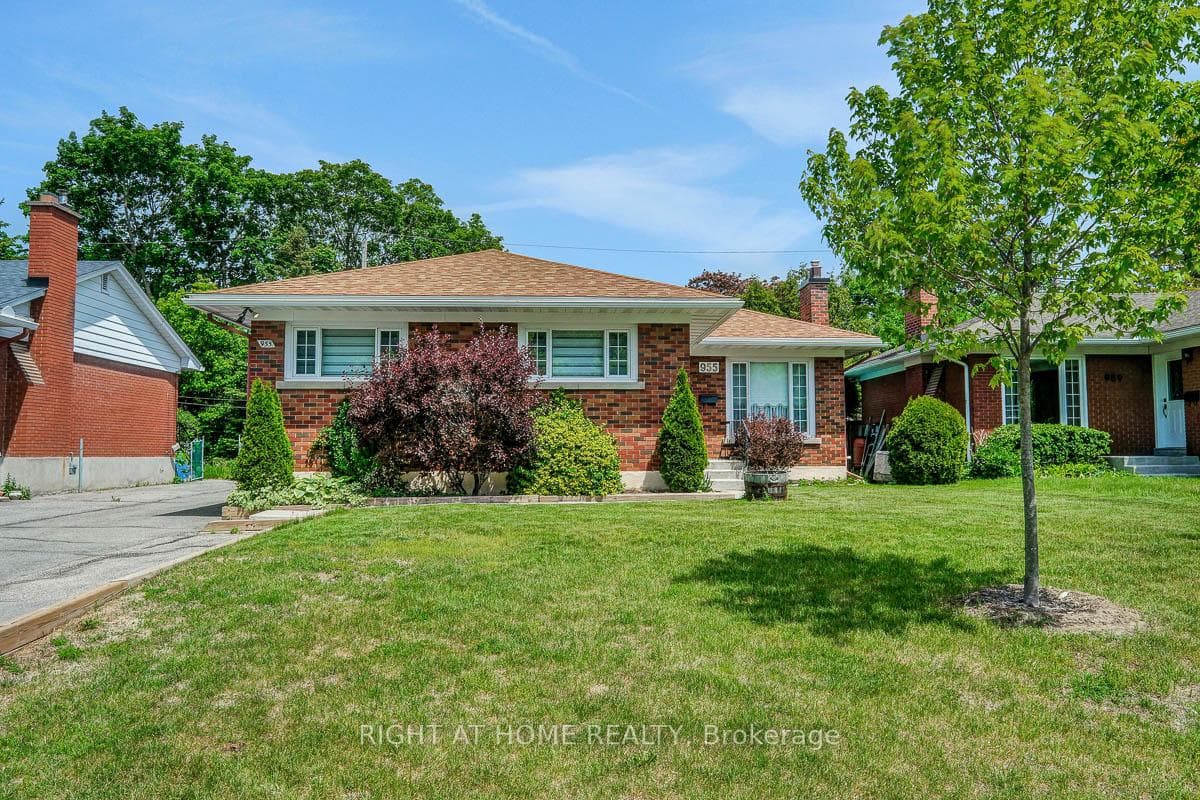 955 Alpine Avenue, Britannia Heights - Queensway Terrace N and Area, ON K2B 5R9 - Photo 1