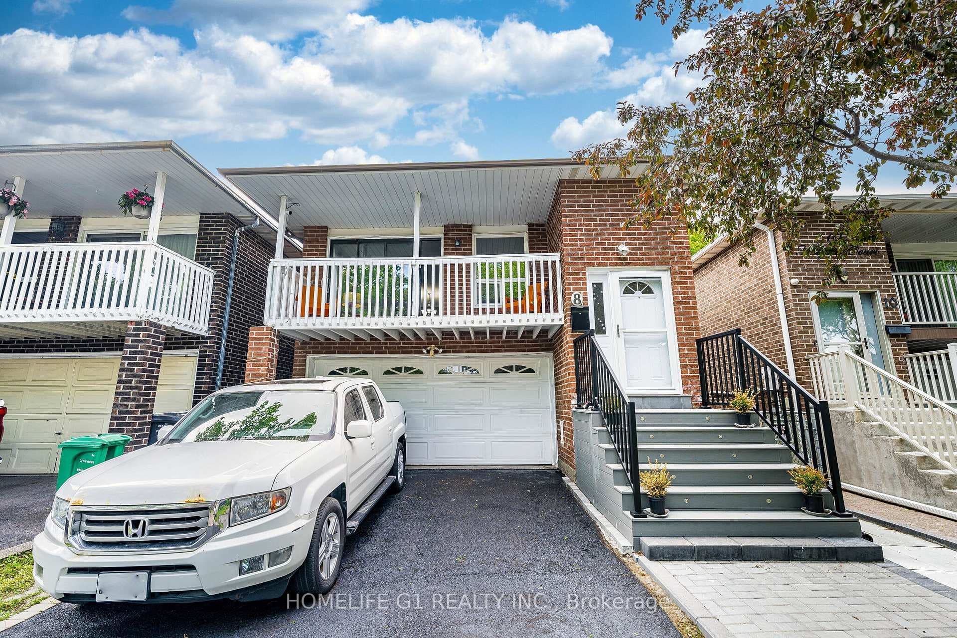 8 Holgate Court, Brampton, ON L6Z 1S1 - Photo 1