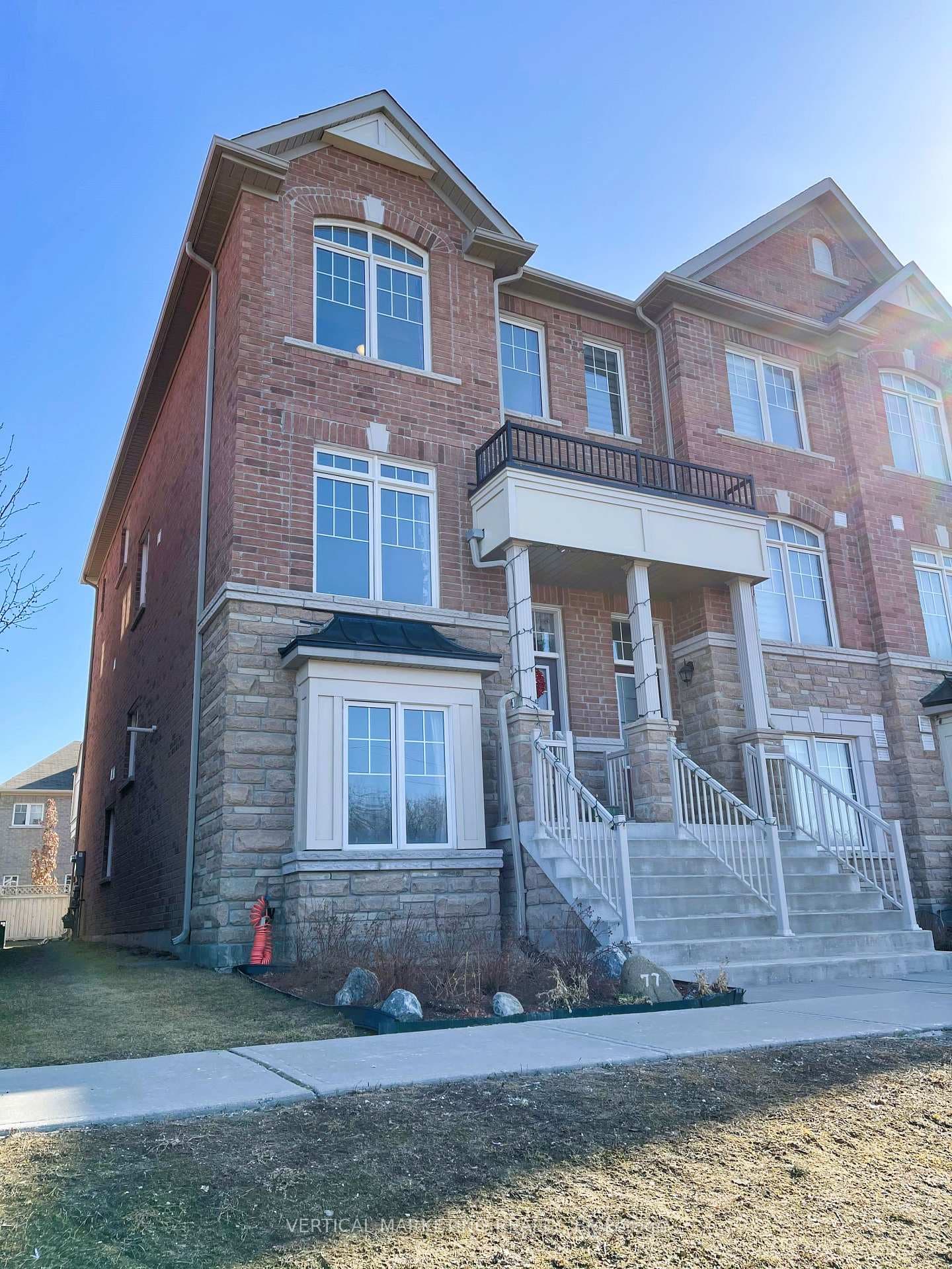 77 Dundas Way, Markham