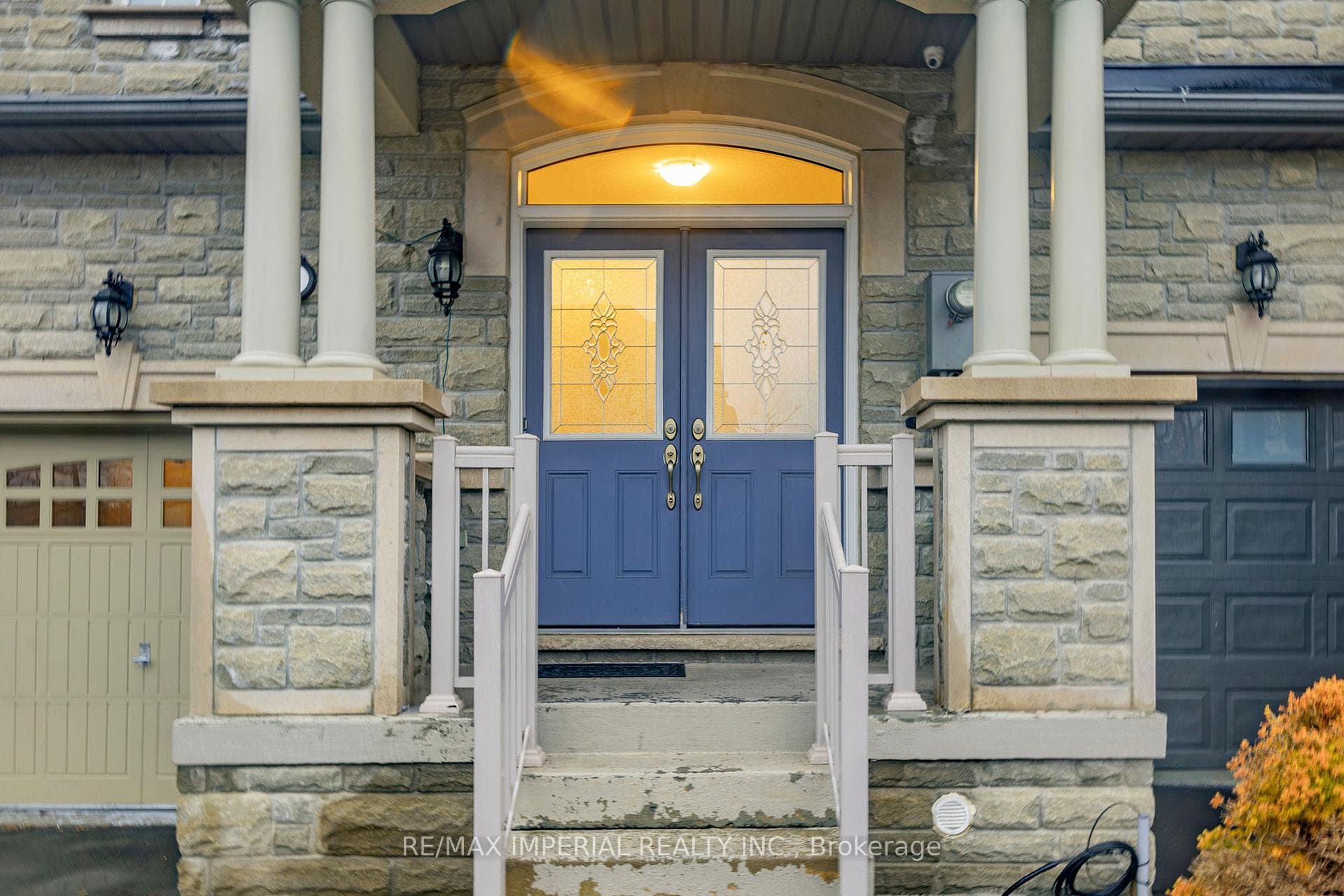 28 Spruce Pine Crescent, Vaughan, ON L6A 4T3 - Photo 1