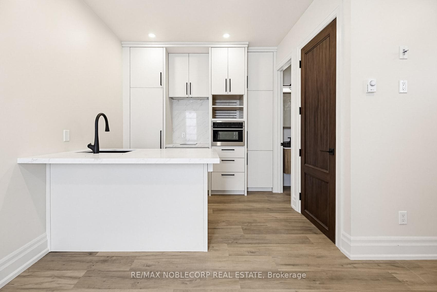 108 Enderby Road Unit 5, The Beaches / Upper Beaches, ON M4E 2S5 - Photo 1