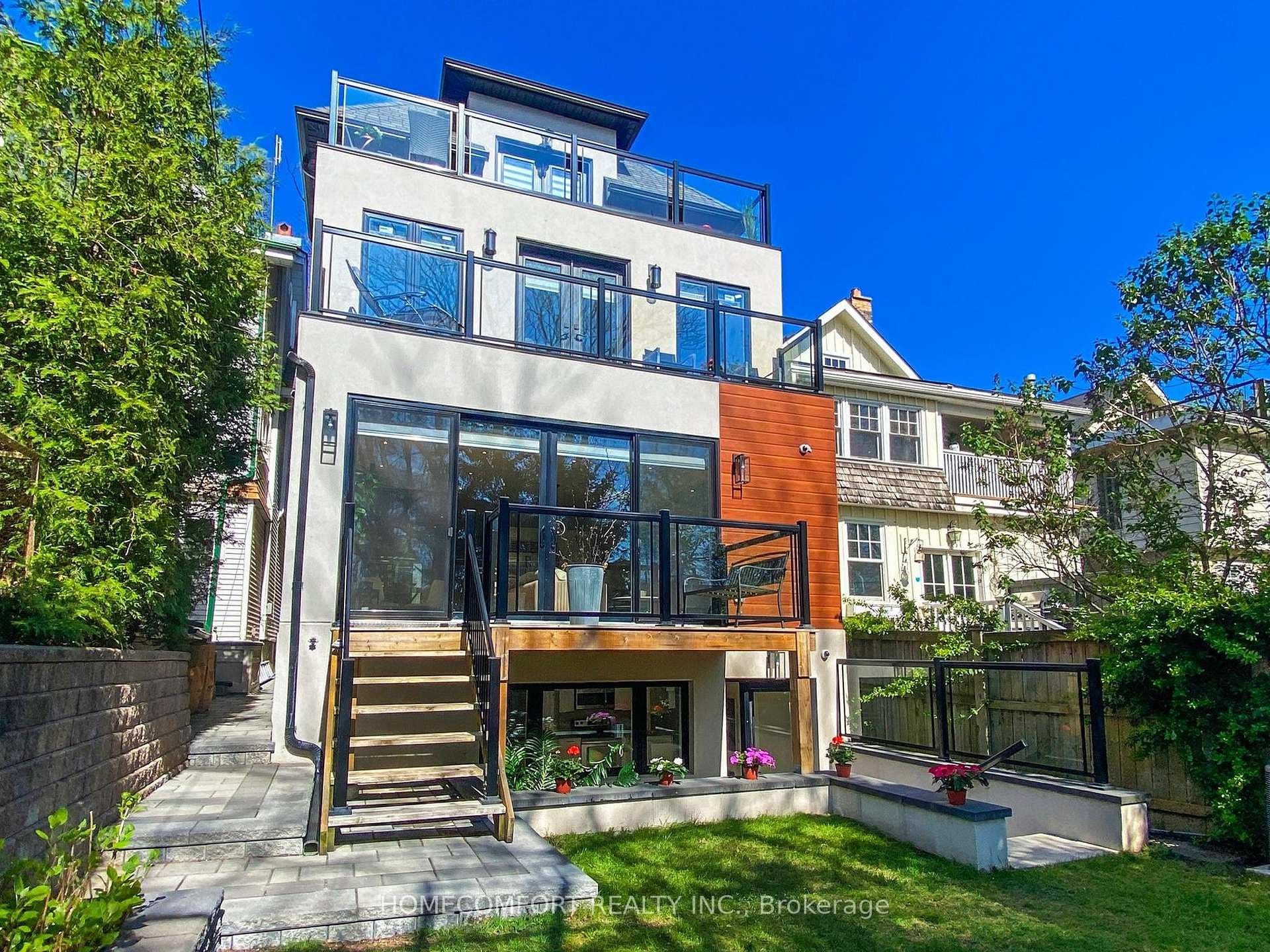 70 Bellefair Avenue, The Beaches / Upper Beaches, ON M4L 3T8 - Photo 1