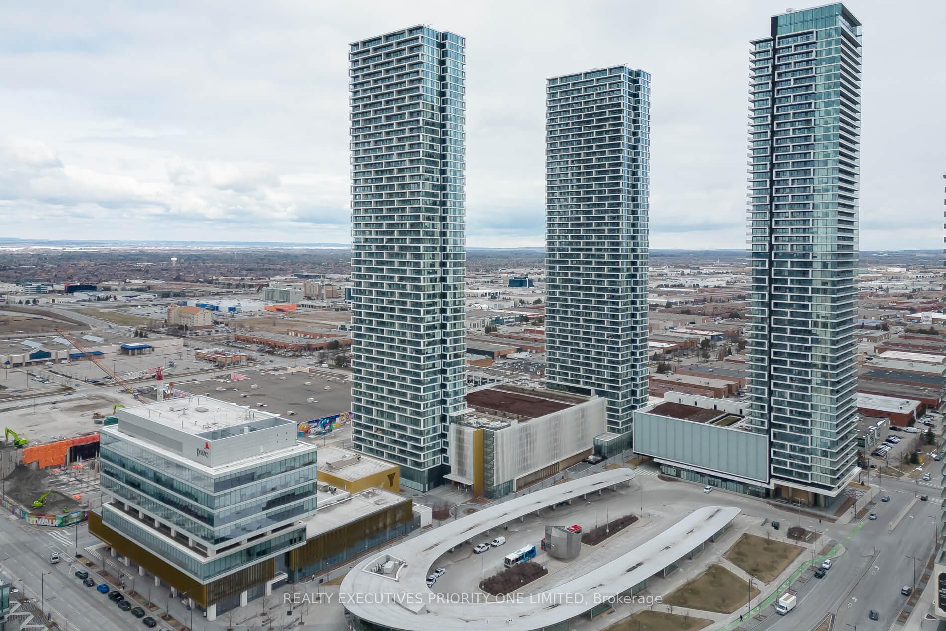 5 Buttermill Avenue Unit 5606, Vaughan