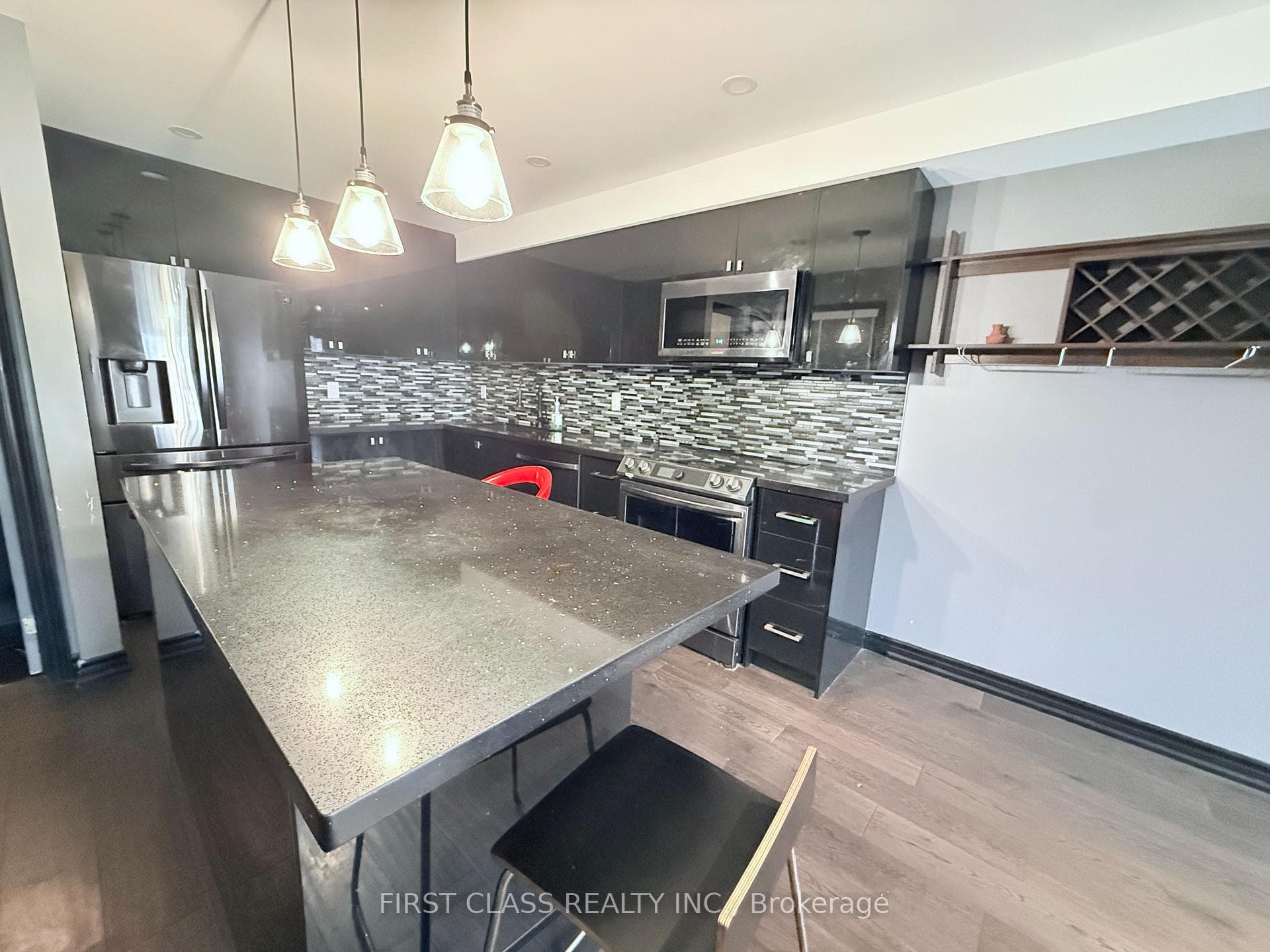 2135 Dufferin Street Unit a 3bedroom unit, Forest Hill / Deer Park, ON M6E 3R3 - Photo 1