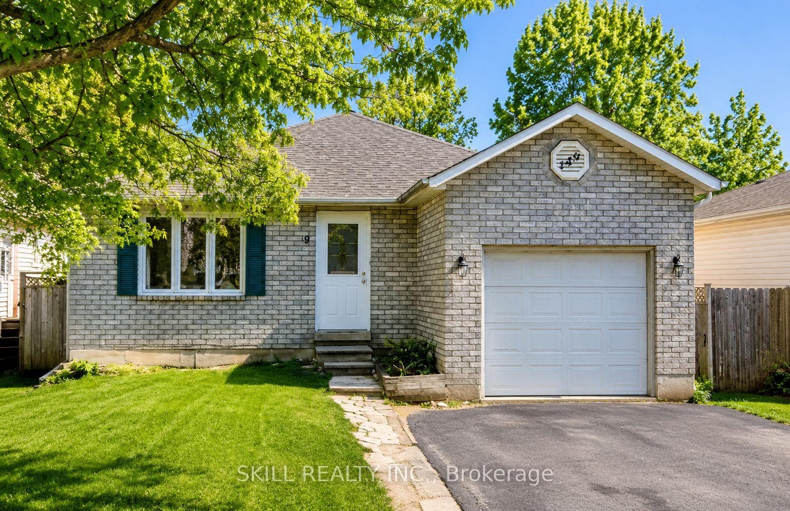 149 Hickling Trail, Barrie