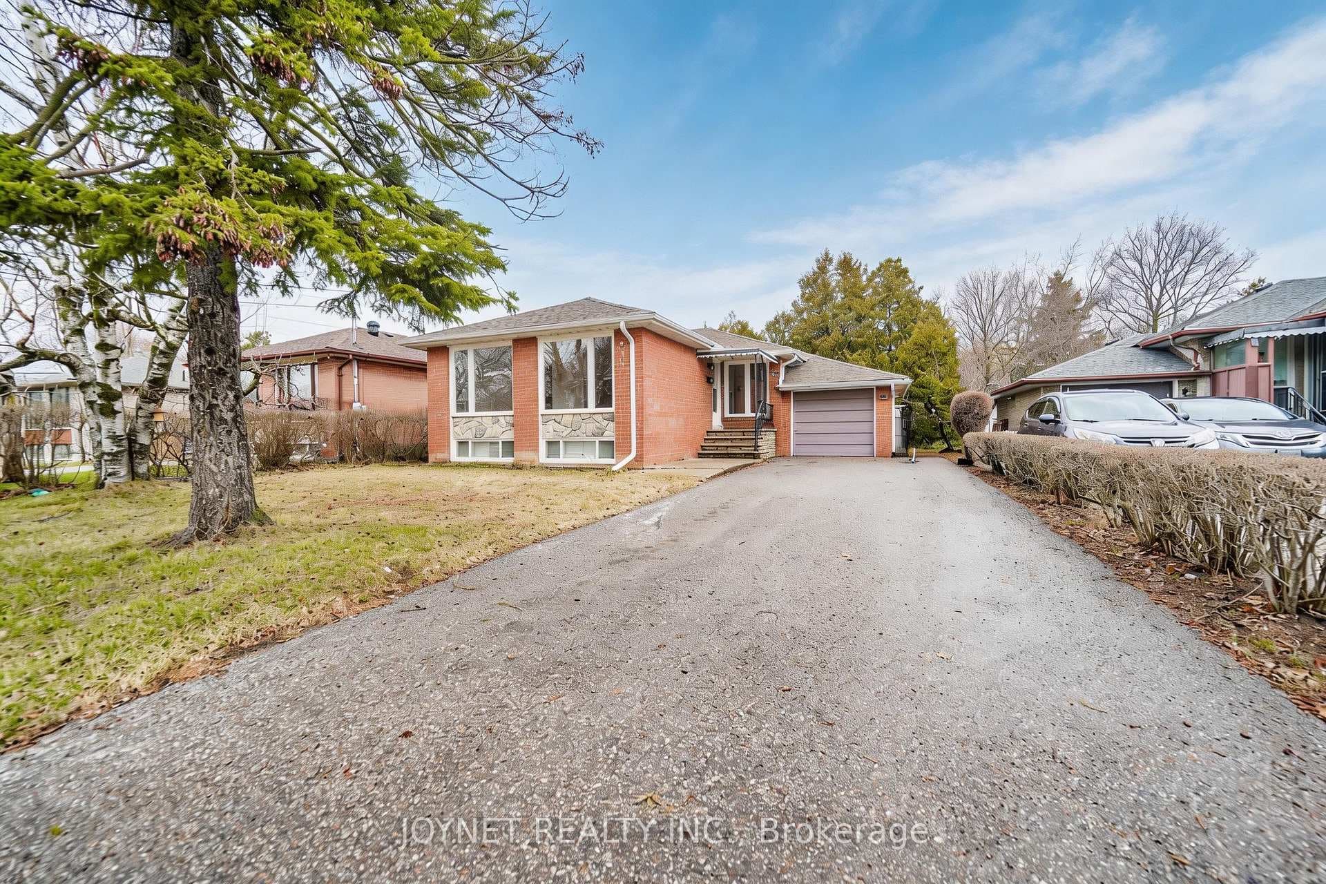 299 Palmer Avenue, Richmond Hill, ON L4C 1P4 - Photo 1