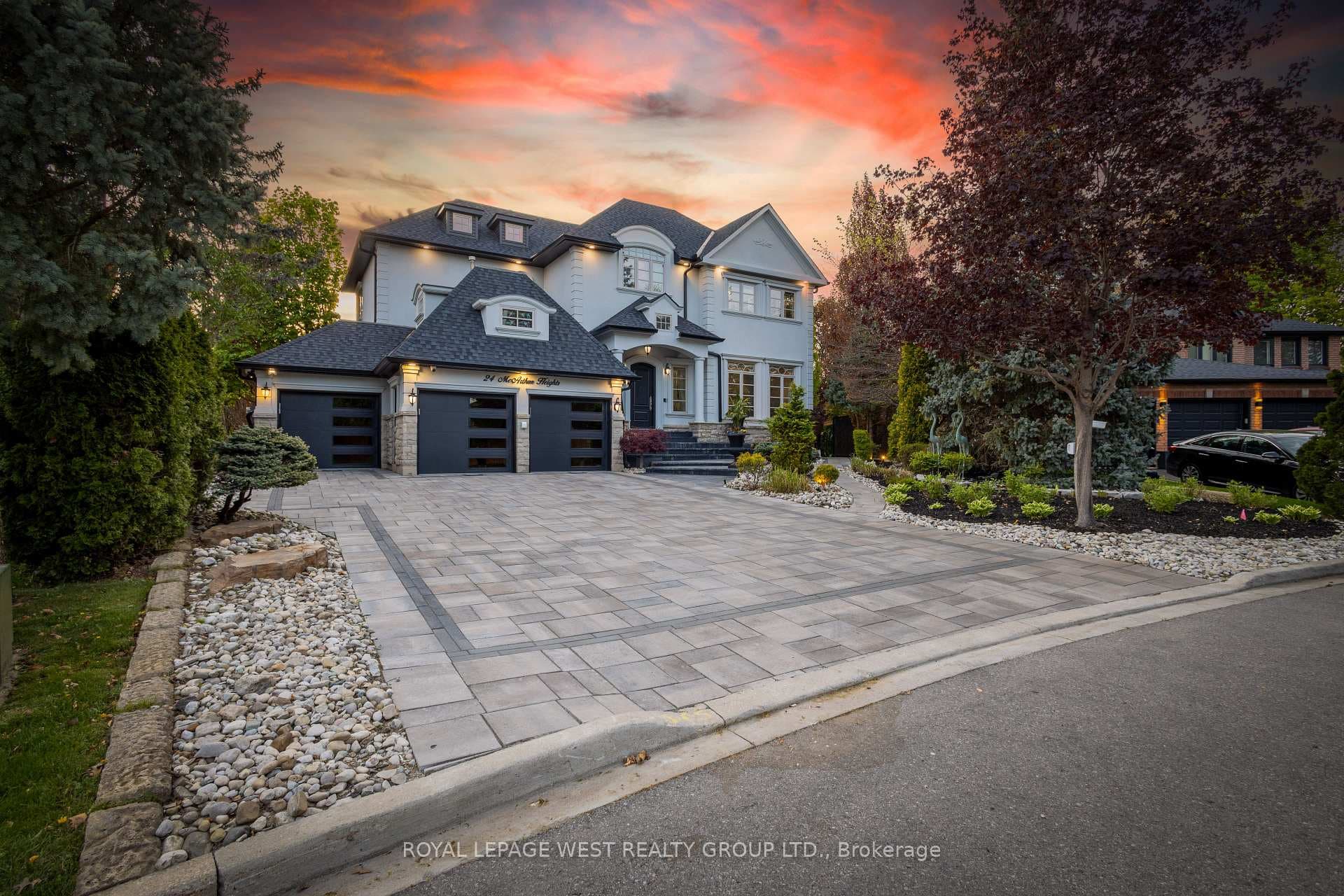 24 Mcarthur Heights, Brampton, ON L6Z 3N2 - Photo 1