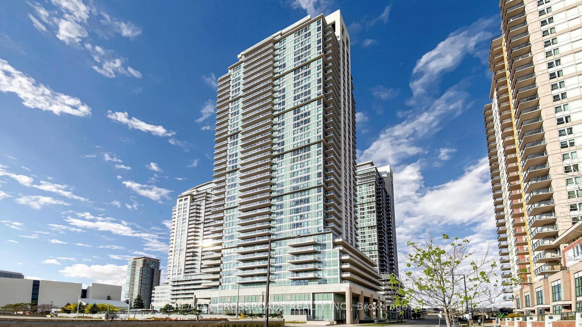 50 Town Centre Court Unit 702, Scarborough (West Hill / Highland Creek), ON M1P 0A9 - Photo 1