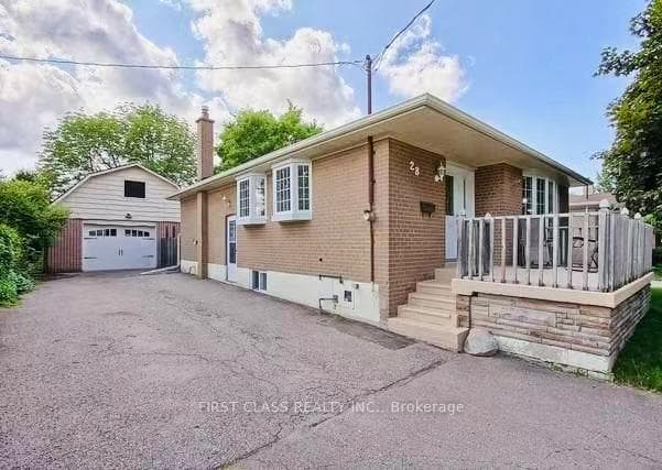 28 Collins Crescent, Aurora, ON L4G 2W2 - Photo 1