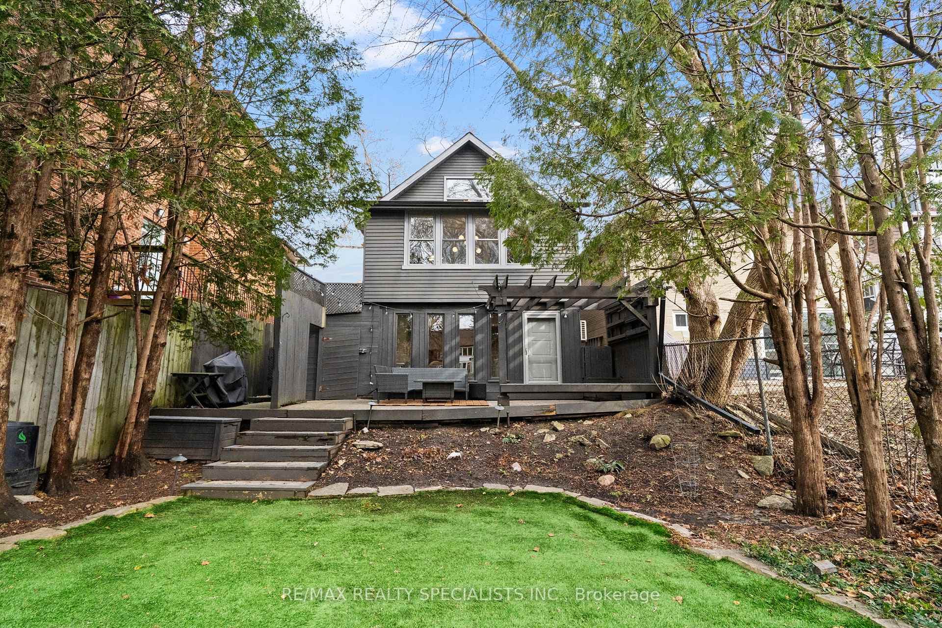 115 Cavell Avenue, Liberty Village / Parkdale / South Parkdale, ON M8V 1P5 - Photo 1