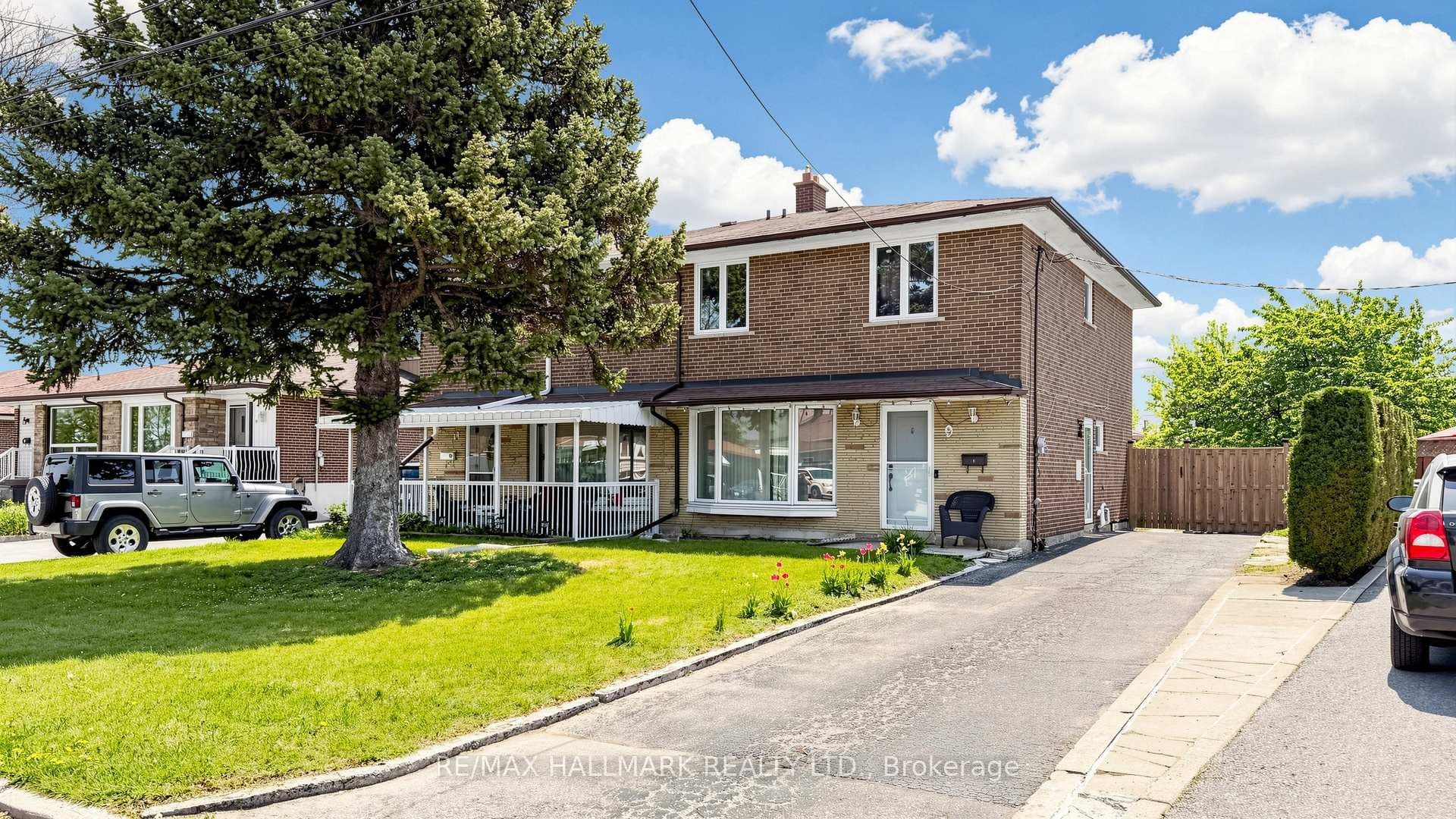 9 Rubydale Gardens, Downsview / Black Creek, ON M9L 1B8 - Photo 1