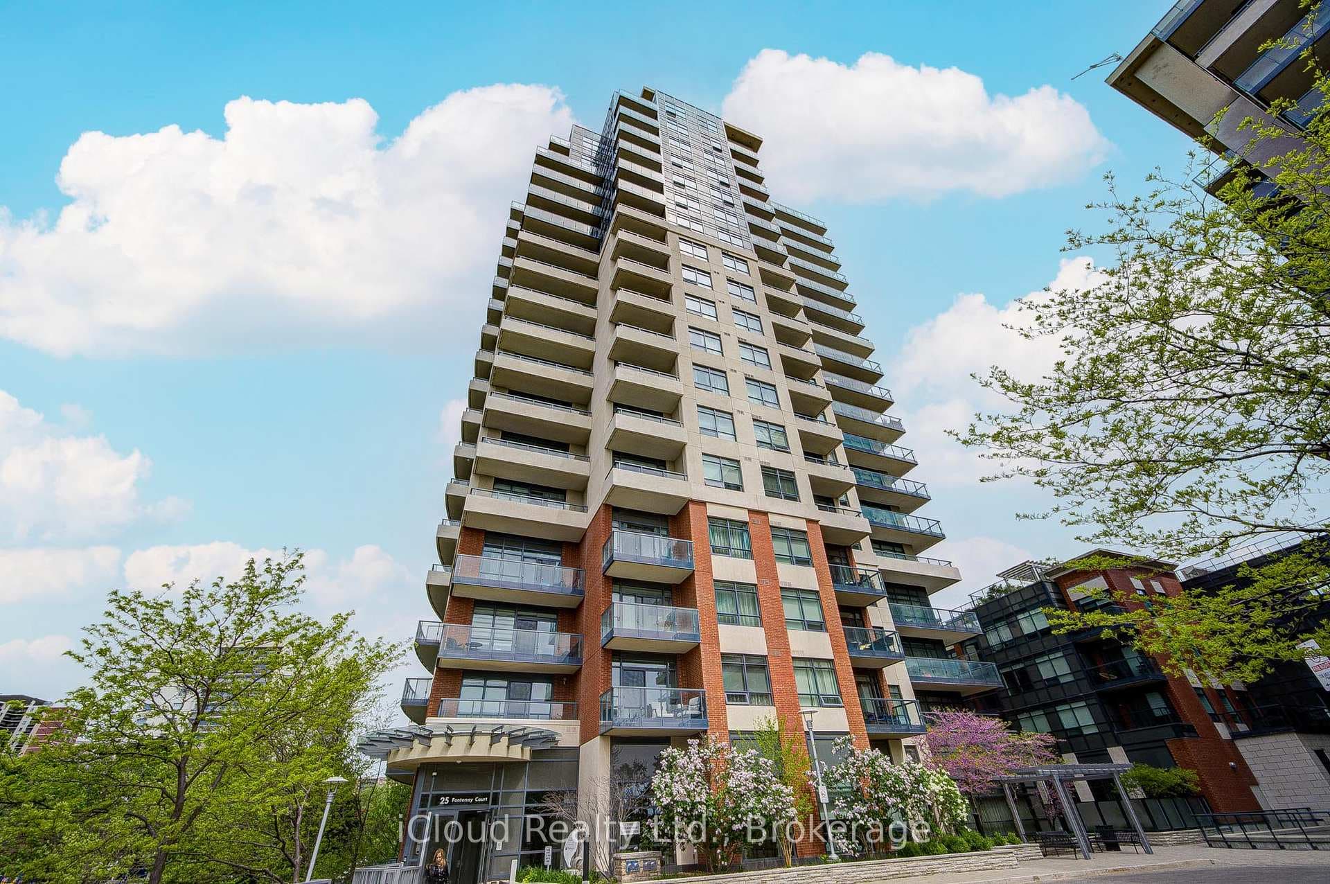 25 Fontenay Court, Etobicoke (Islington / Rexdale), ON M9A 0C4 - Photo 1