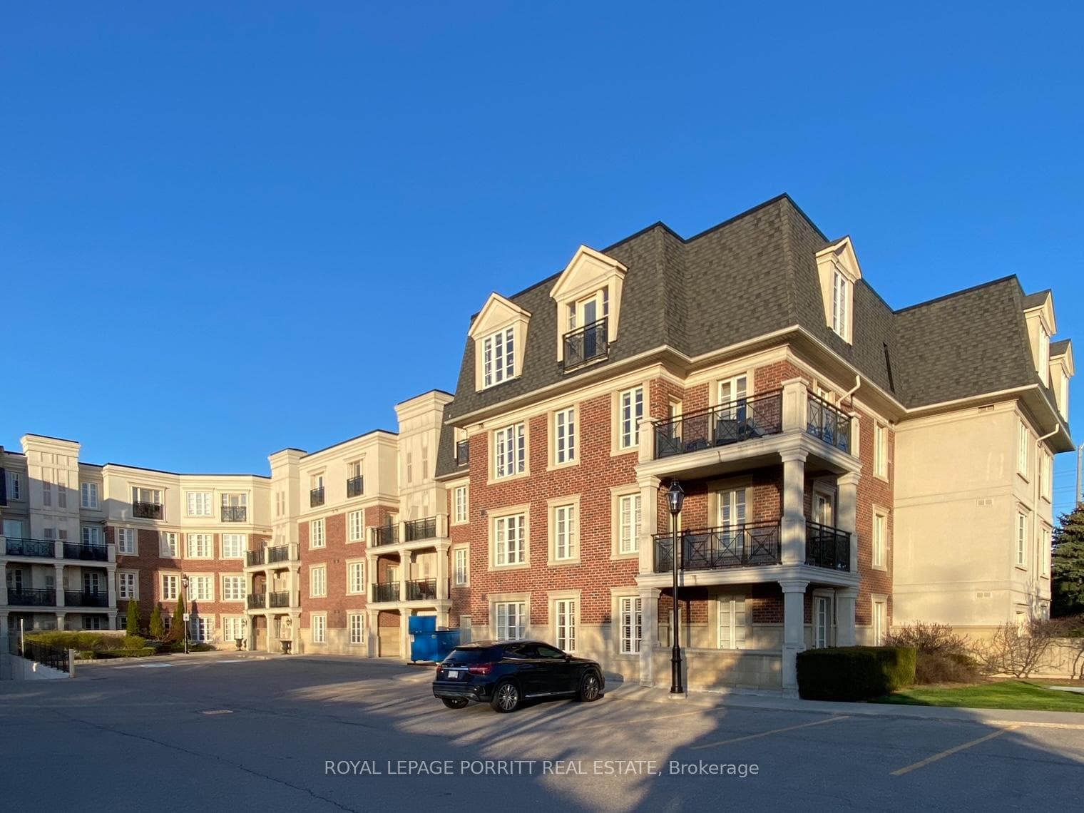 3351 Cawthra Road Unit 202, Mississauga, ON L5A 4N5 - Photo 1