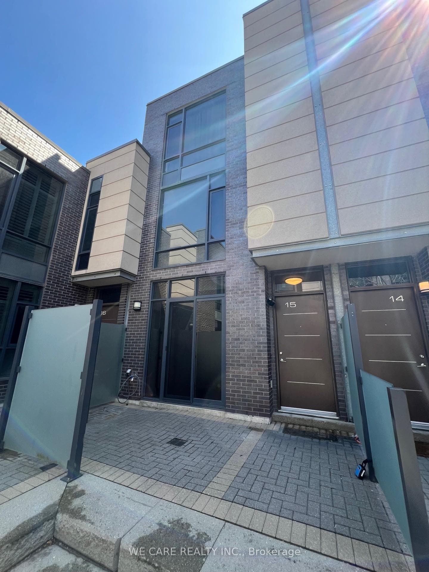 15 Valhalla Inn Road Unit 15, Etobicoke (Islington / Rexdale), ON M9B 0B3 - Photo 1