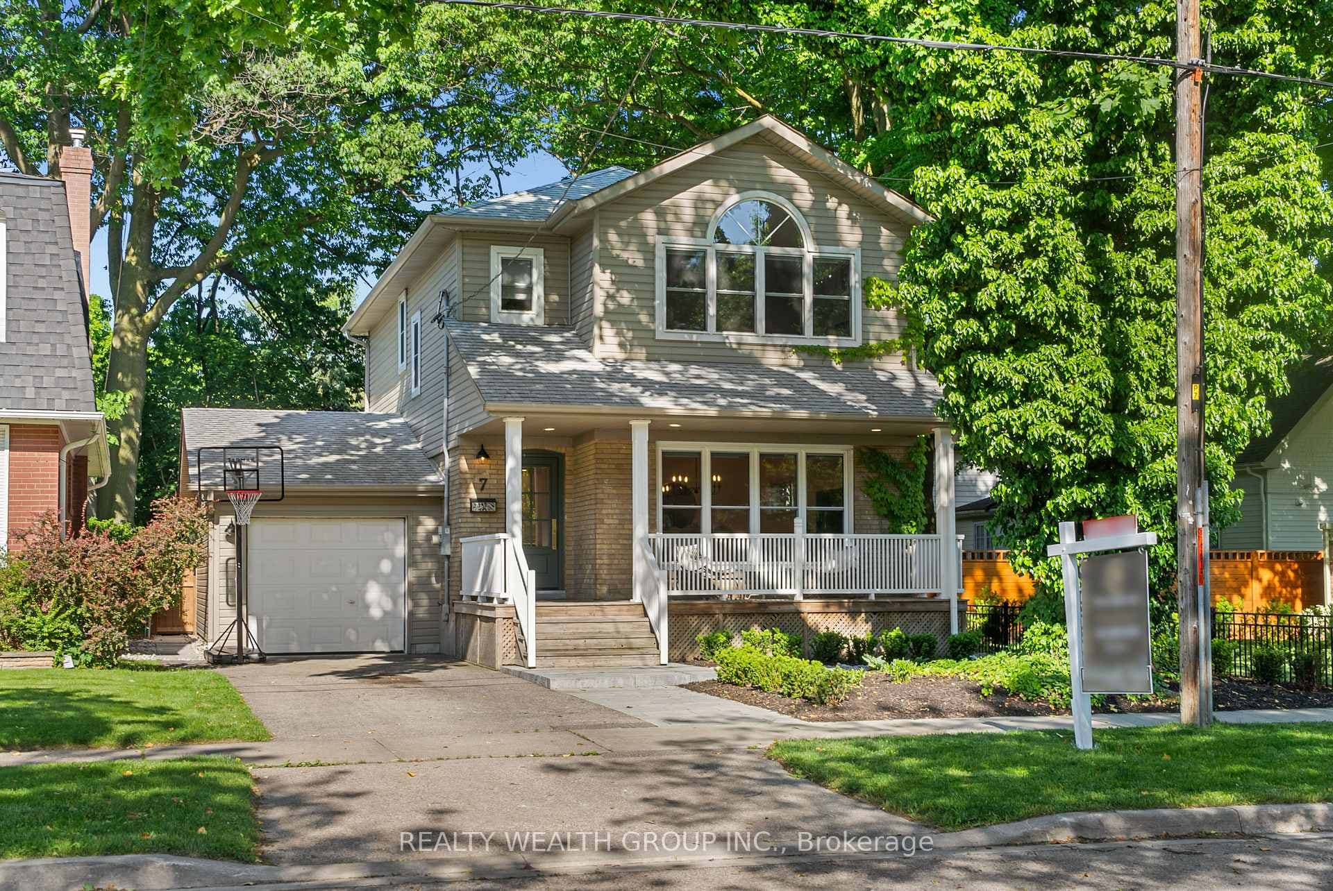 7 Westhead Road, Toronto W06