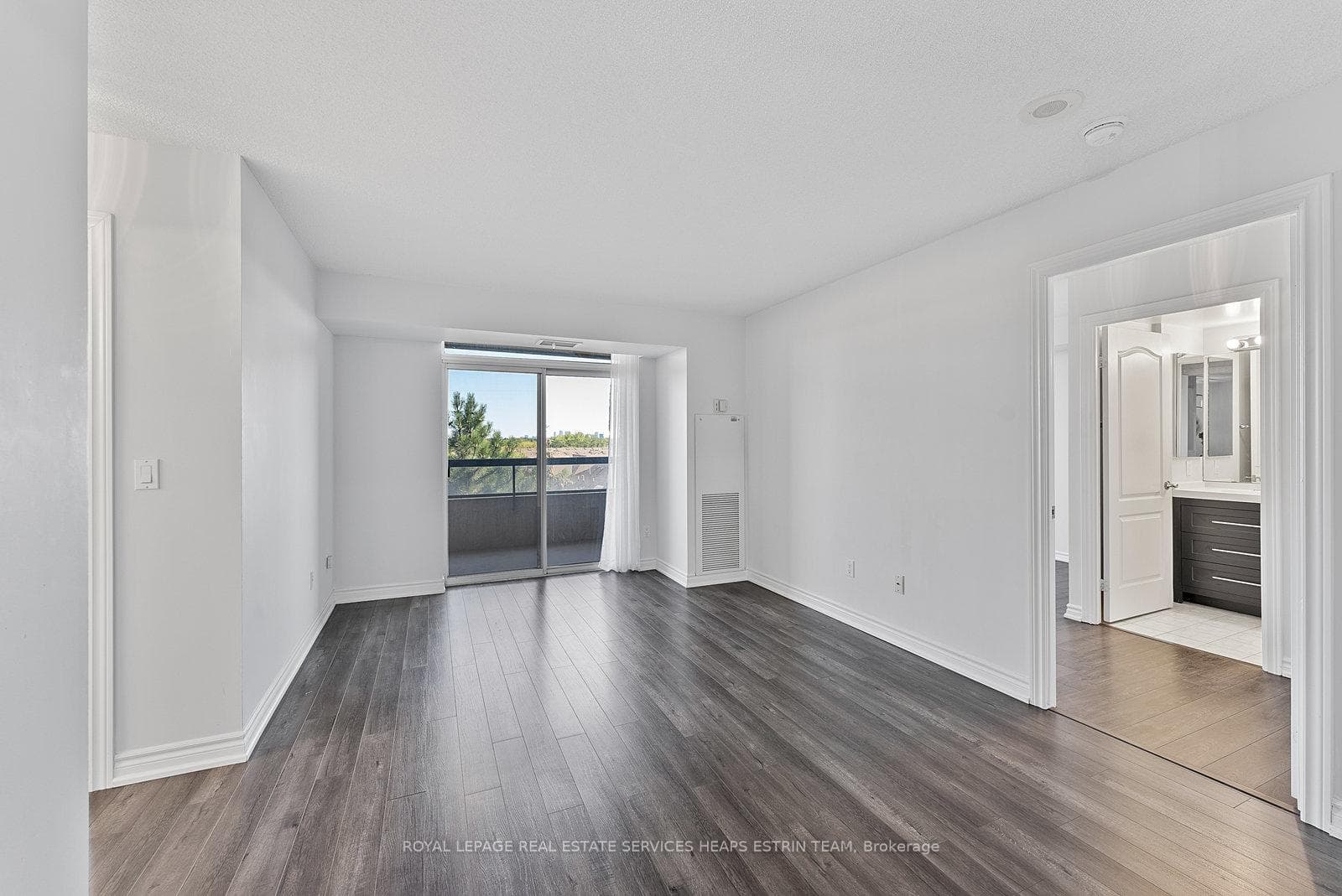 18 Sommerset Way Unit 818, Willowdale / Newtonbrook, ON M2N 6X5 - Photo 1