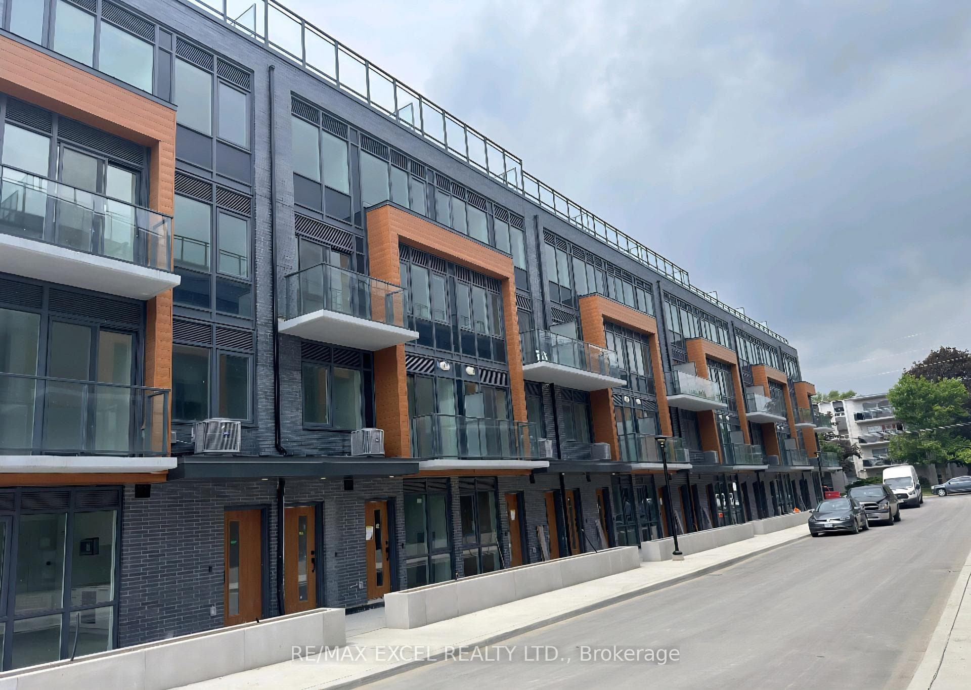 65 Curlew Drive Unit 206, Toronto C13