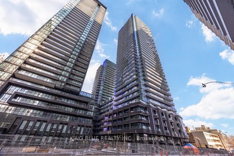 110 Broadway Avenue Unit 2101, Leaside / Davisville, ON M4P 1V7 - Photo 1