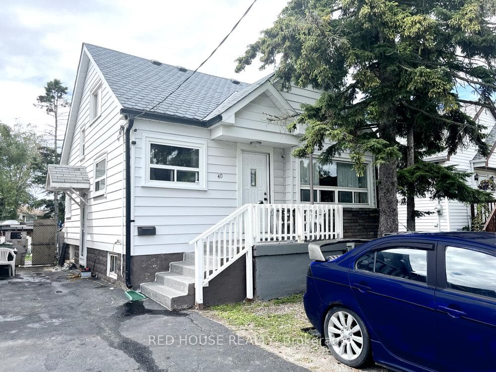 40 North Woodrow Boulevard, Dorset Park / Kennedy Park, ON M1K 1W3 - Photo 1