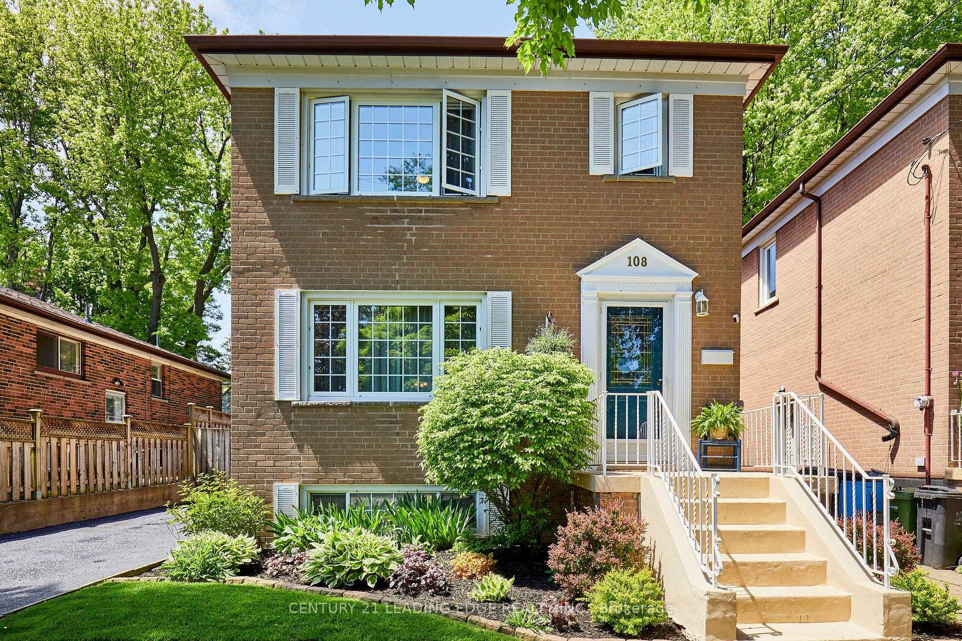 108 Gradwell Drive, Scarborough Town Centre, ON M1M 2N2 - Photo 1