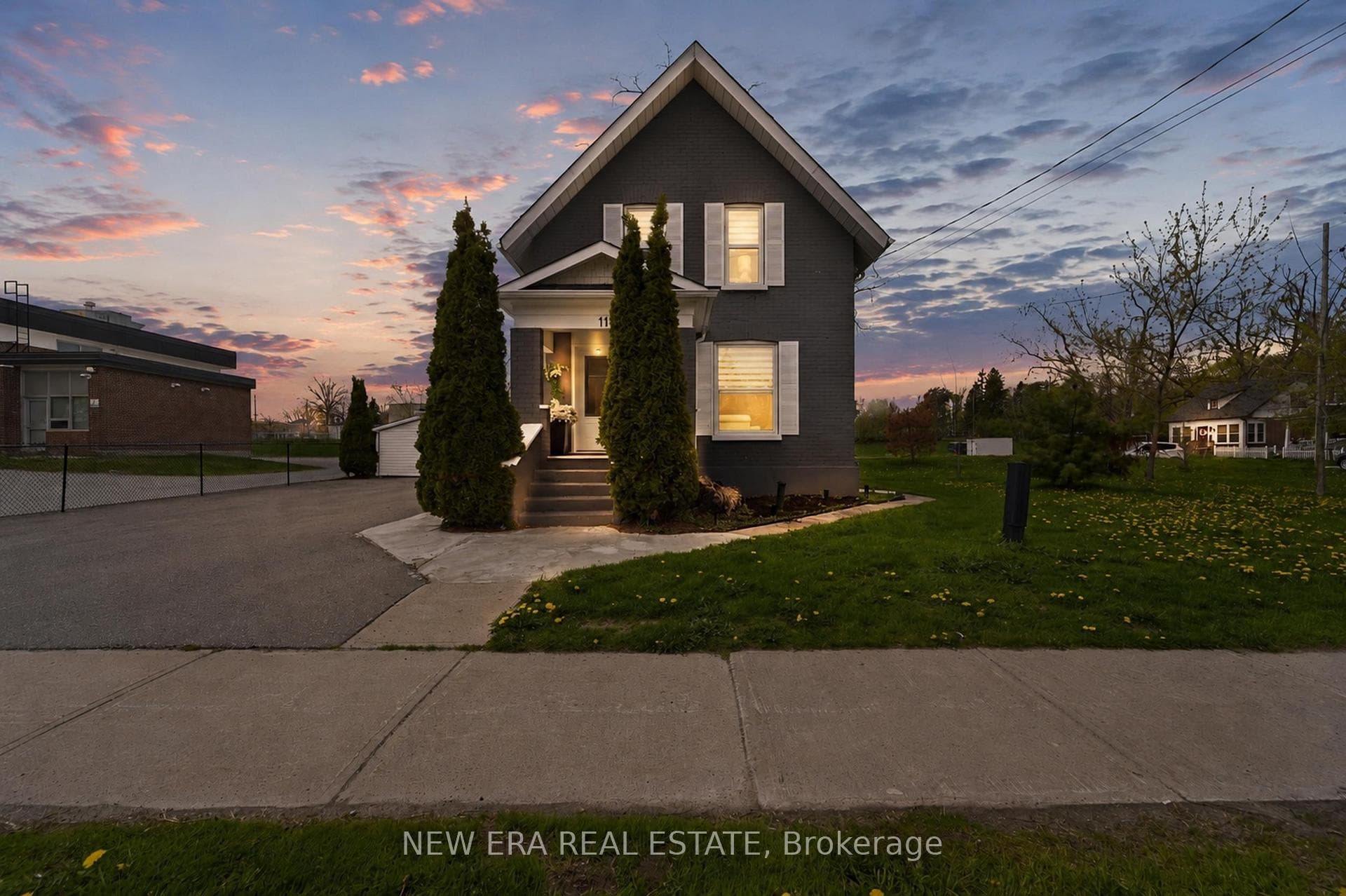 11 Albert Street, Kawartha Lakes