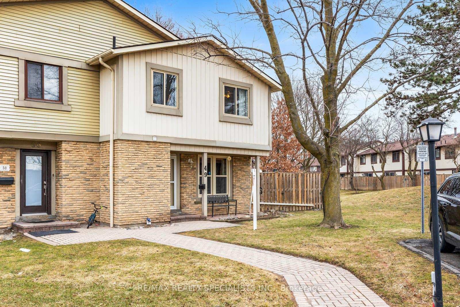 6650 Falconer Drive Unit 49, Mississauga, ON L5N 1B5 - Photo 1