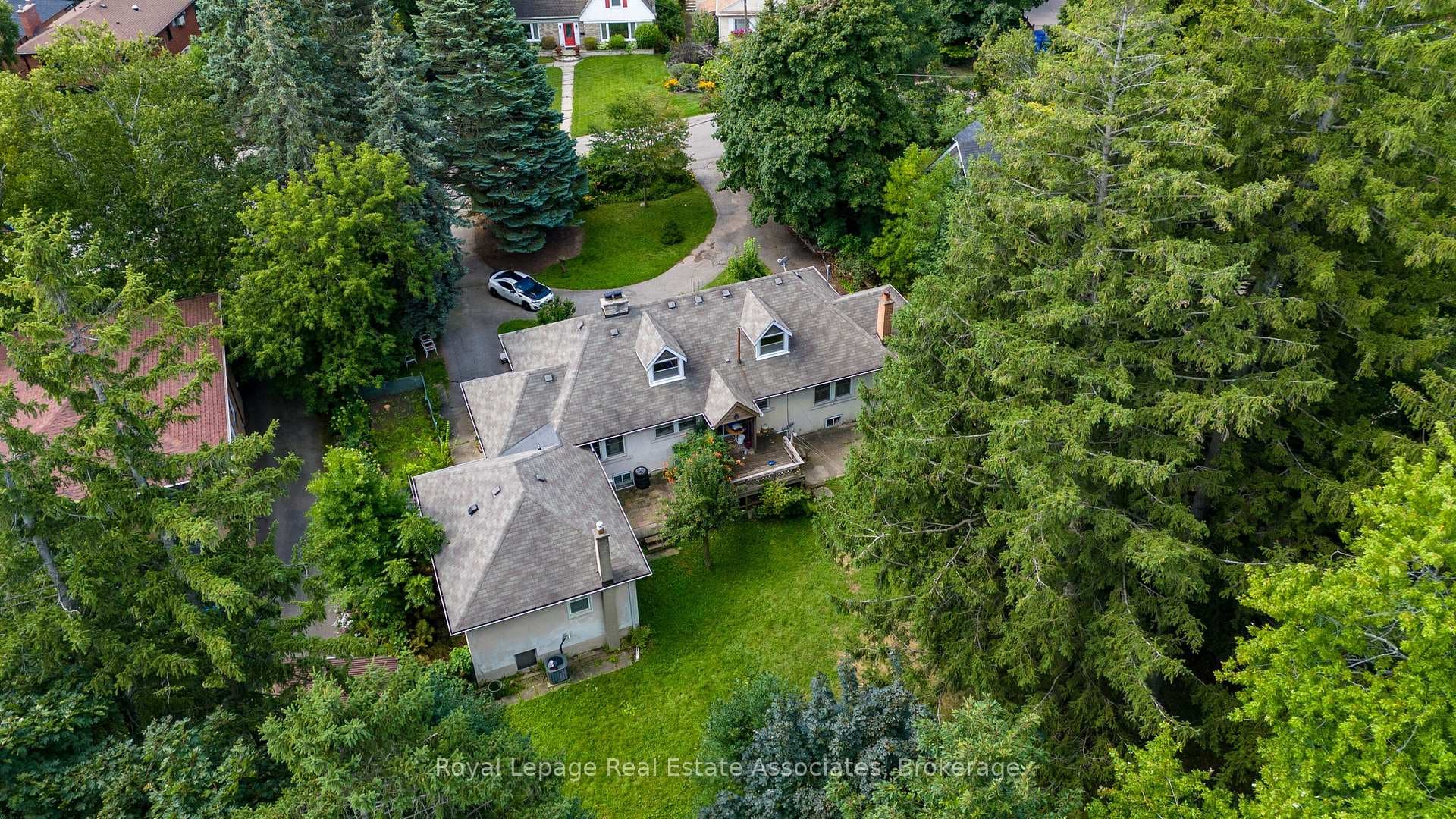 11 Ben Machree Drive, Mississauga