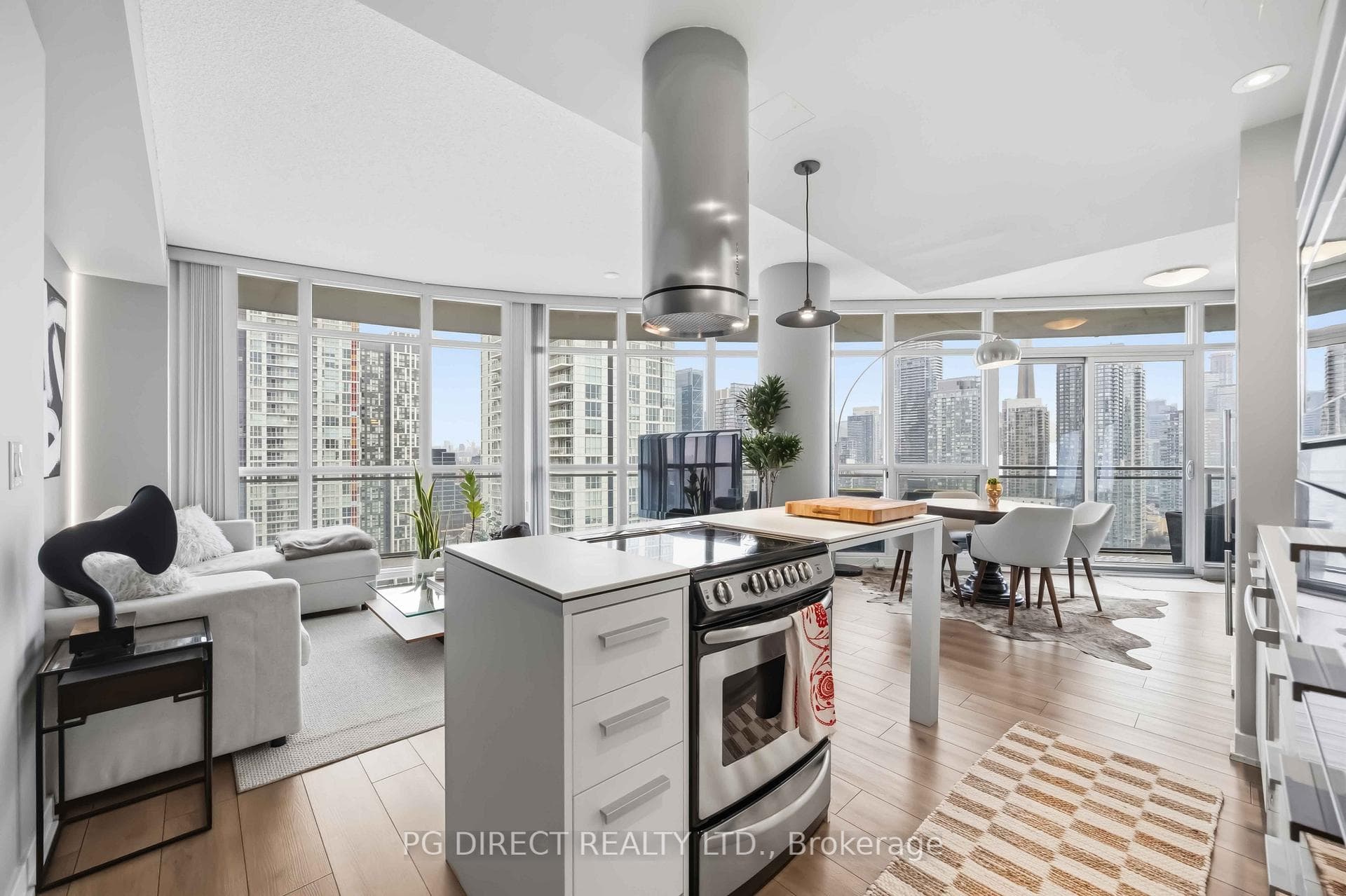38 Dan Leckie Way Unit 3008, Downtown Toronto / Waterfront, ON M5V 2V6 - Photo 1
