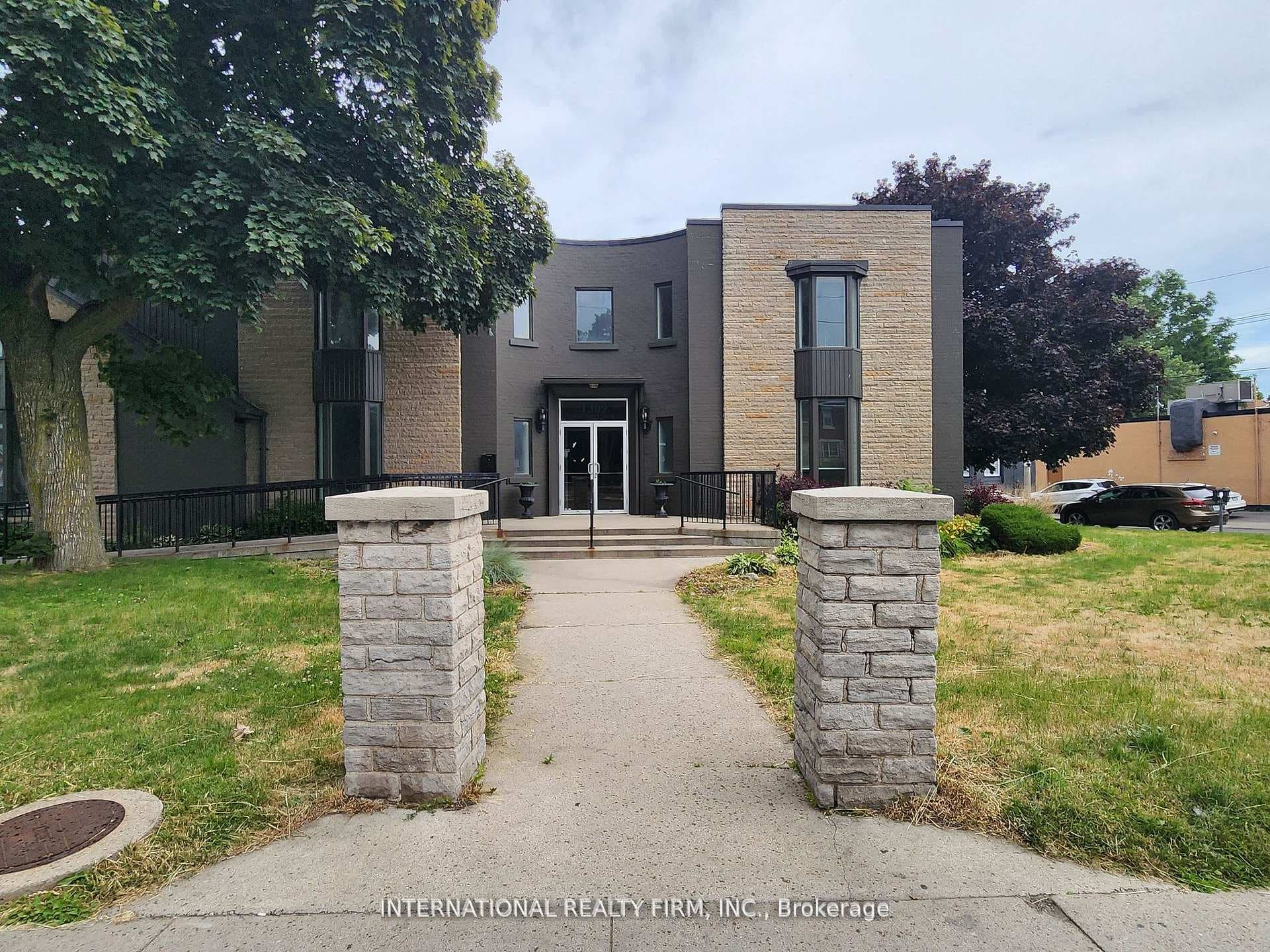 1309 King Street, Hamilton, ON L8M 1H2 - Photo 1