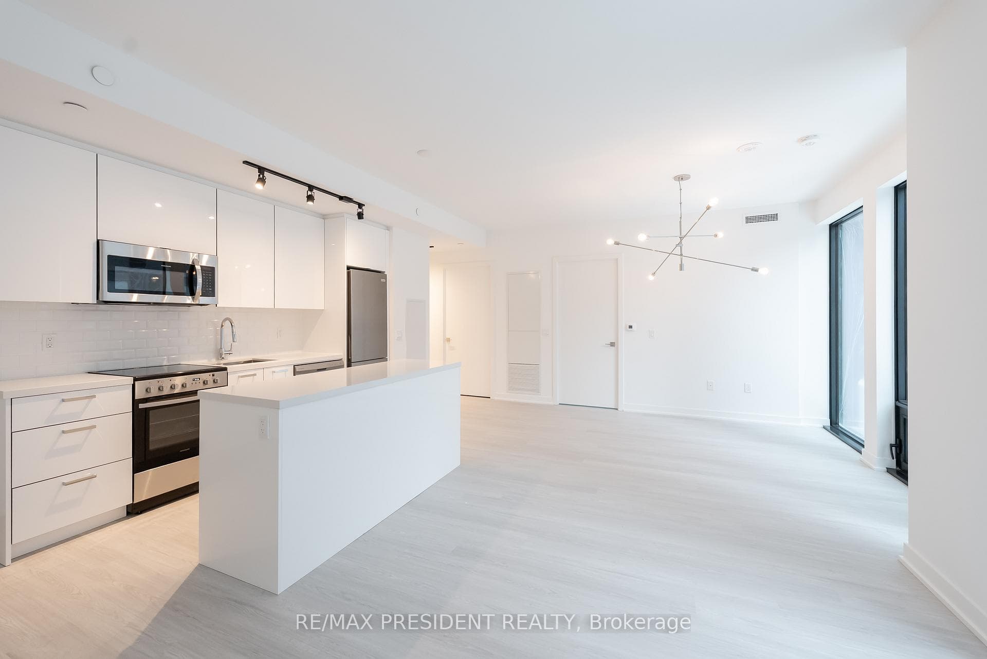 284 King Street Unit 402, Regent Park / Cabbagetown / St. James Town, ON M5A 0K3 - Photo 1