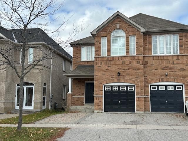 4 Blue Meadow Court, Markham, ON L6B 0H9 - Photo 1