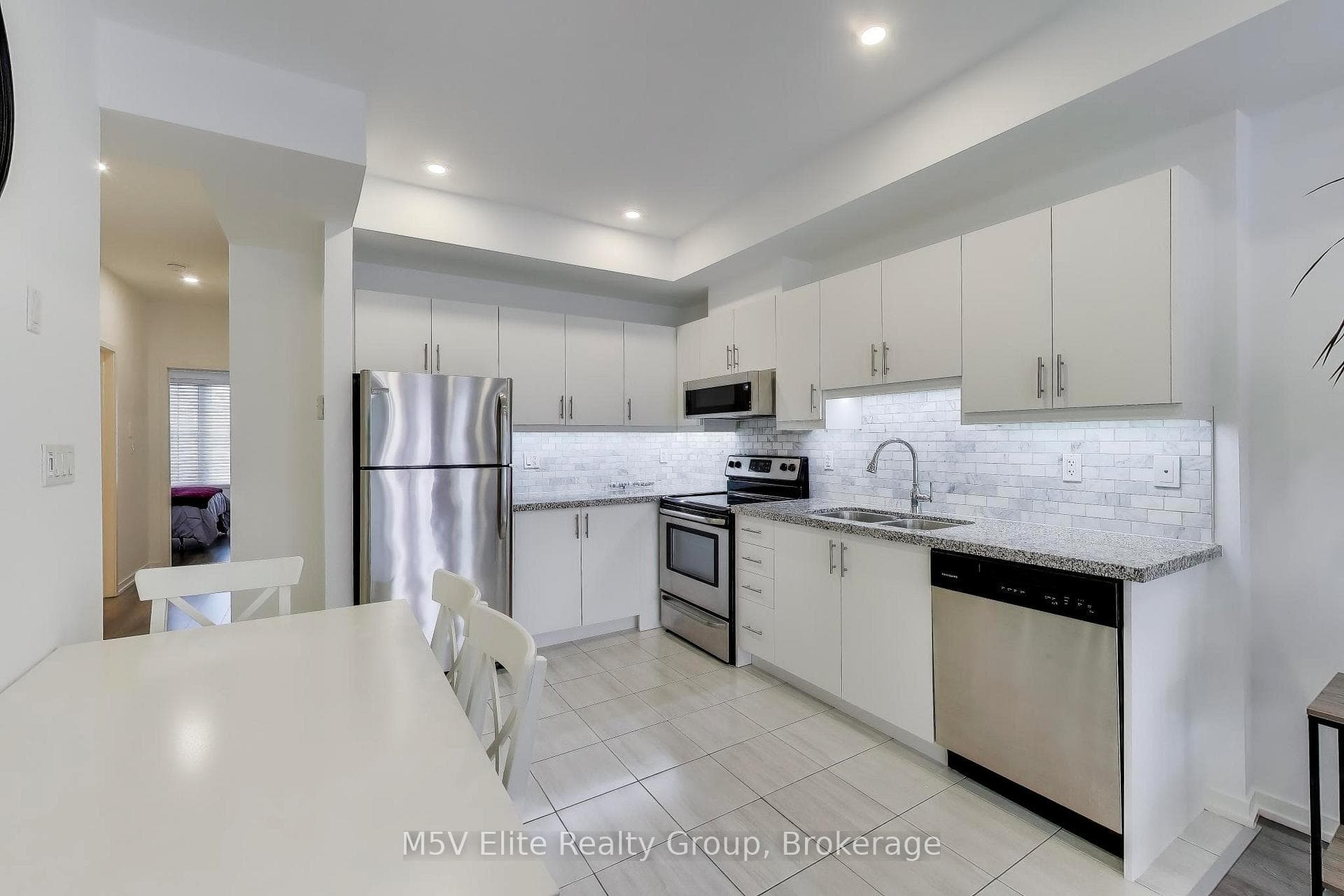 26 Bruce Street Unit E07, Vaughan