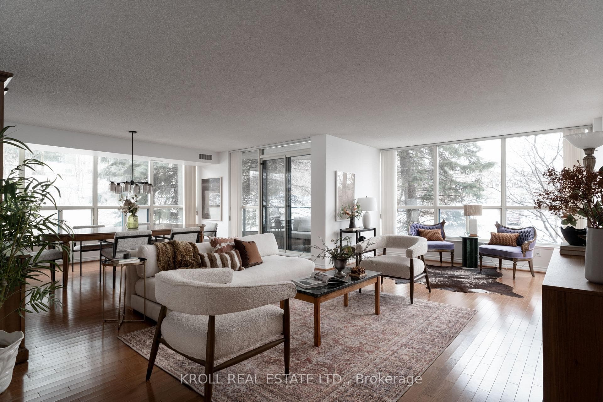 7300 Yonge Street Unit 210, Vaughan, ON L4J 7Y5 - Photo 1