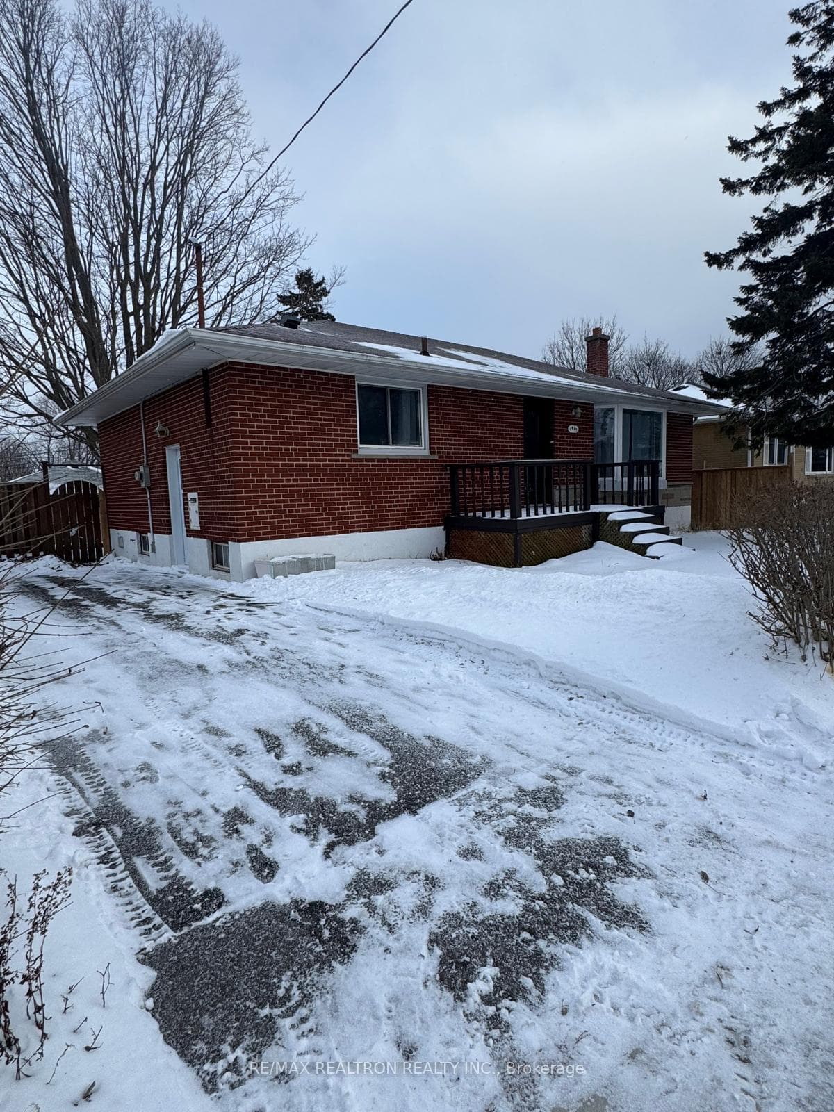 1467 Oxford Street, Oshawa, ON L1J 3W9 - Photo 1