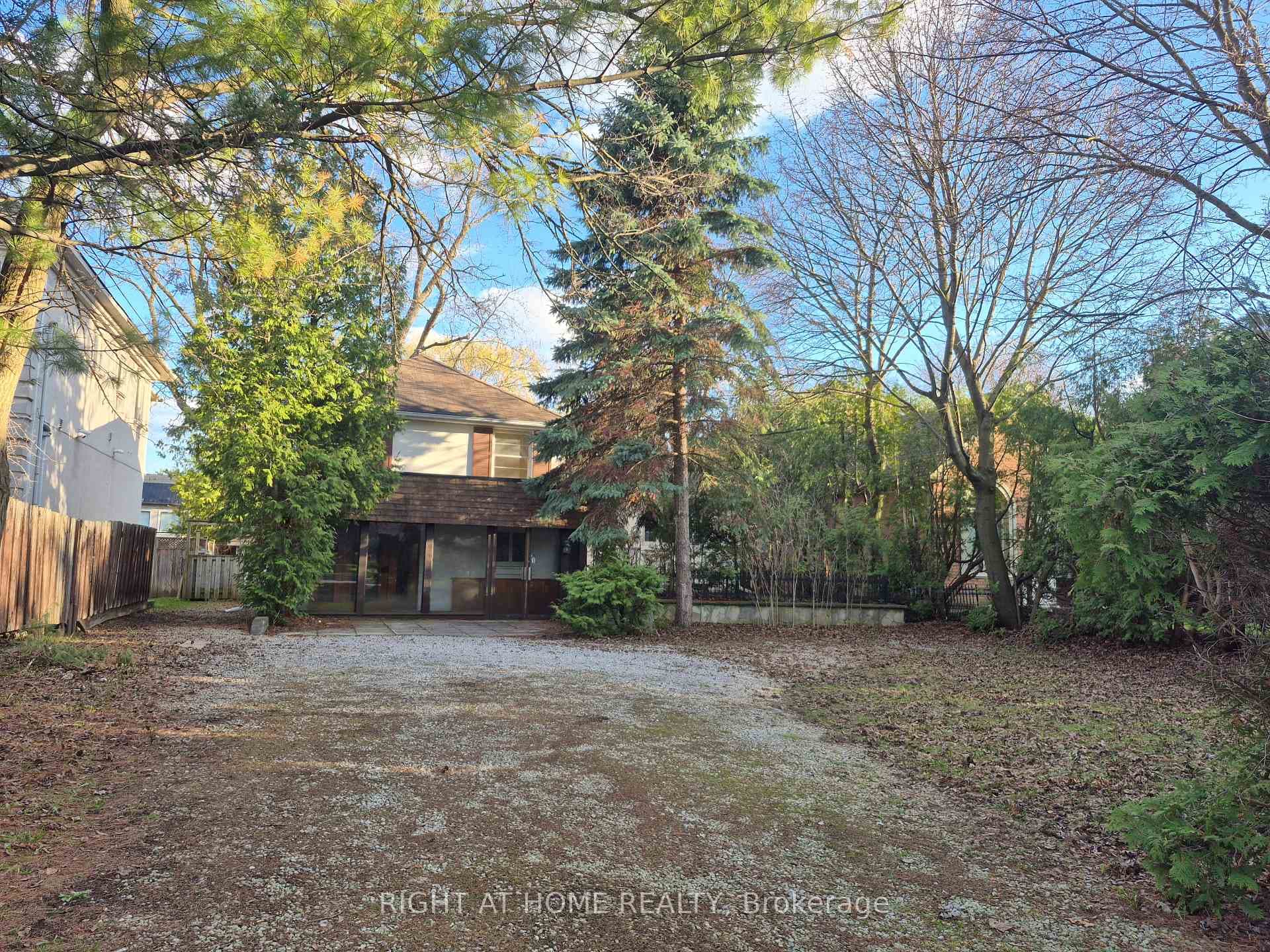 67 Truman Road, Bridle Path / York Mills / Hoggs Hollow, ON M2L 2L7 - Photo 1