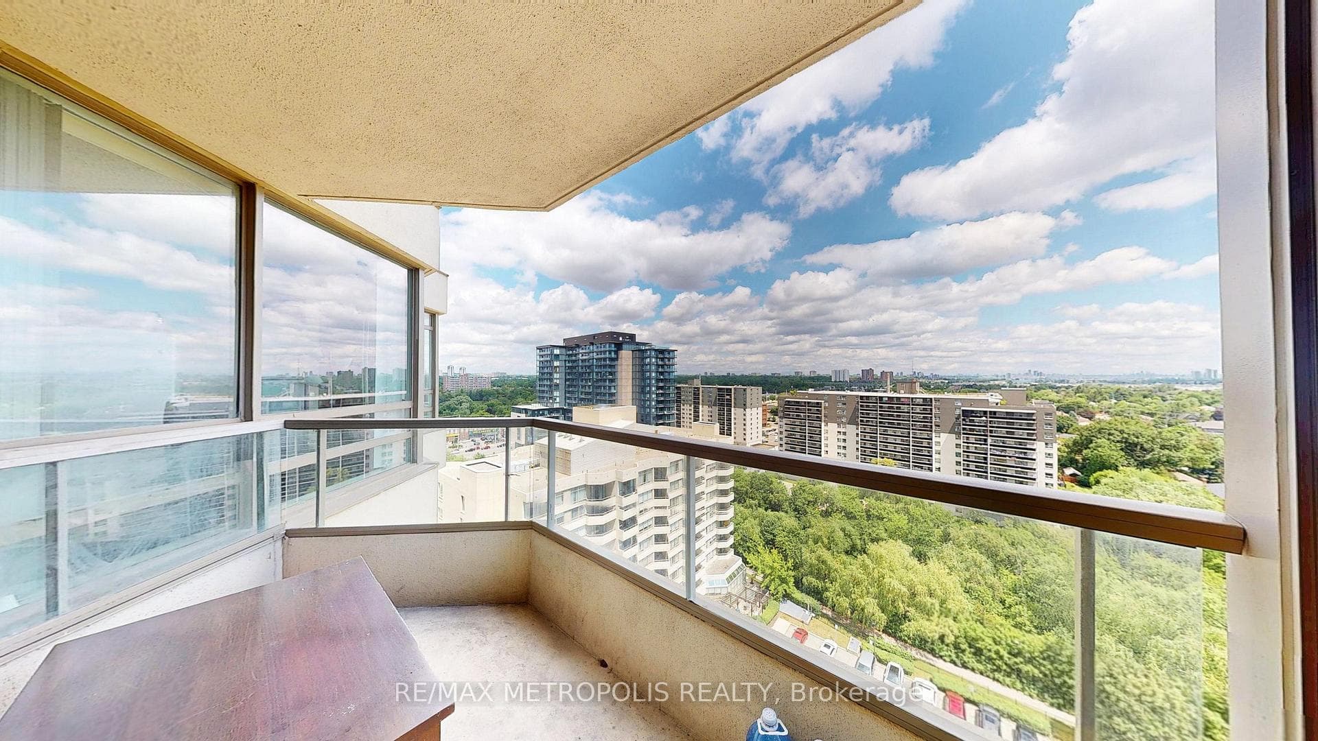 75 King Street Unit 1703, Mississauga, ON L5A 4G5 - Photo 1